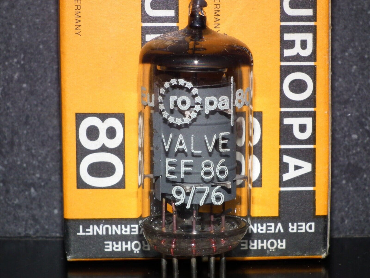 One (1 pcs) EF86 EUROPA 80 6267 NOS Made back in 1976 in West Germany