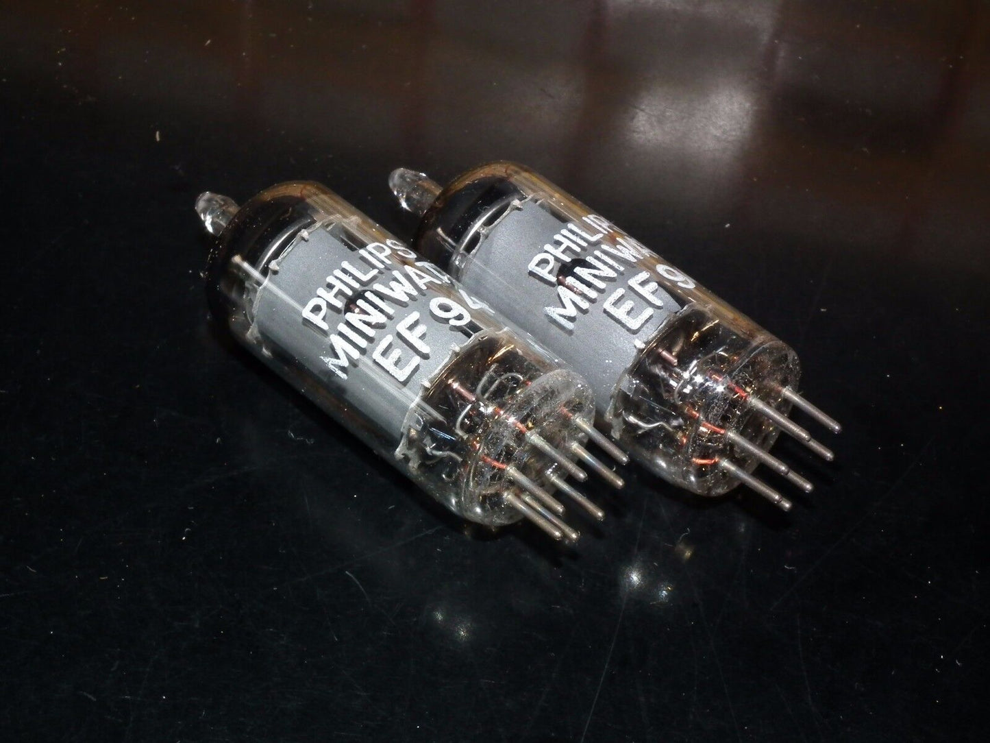 NOS NIB EF94 6AU6 Mullard (Blackburn tube plant 1963, rebranded Philips)