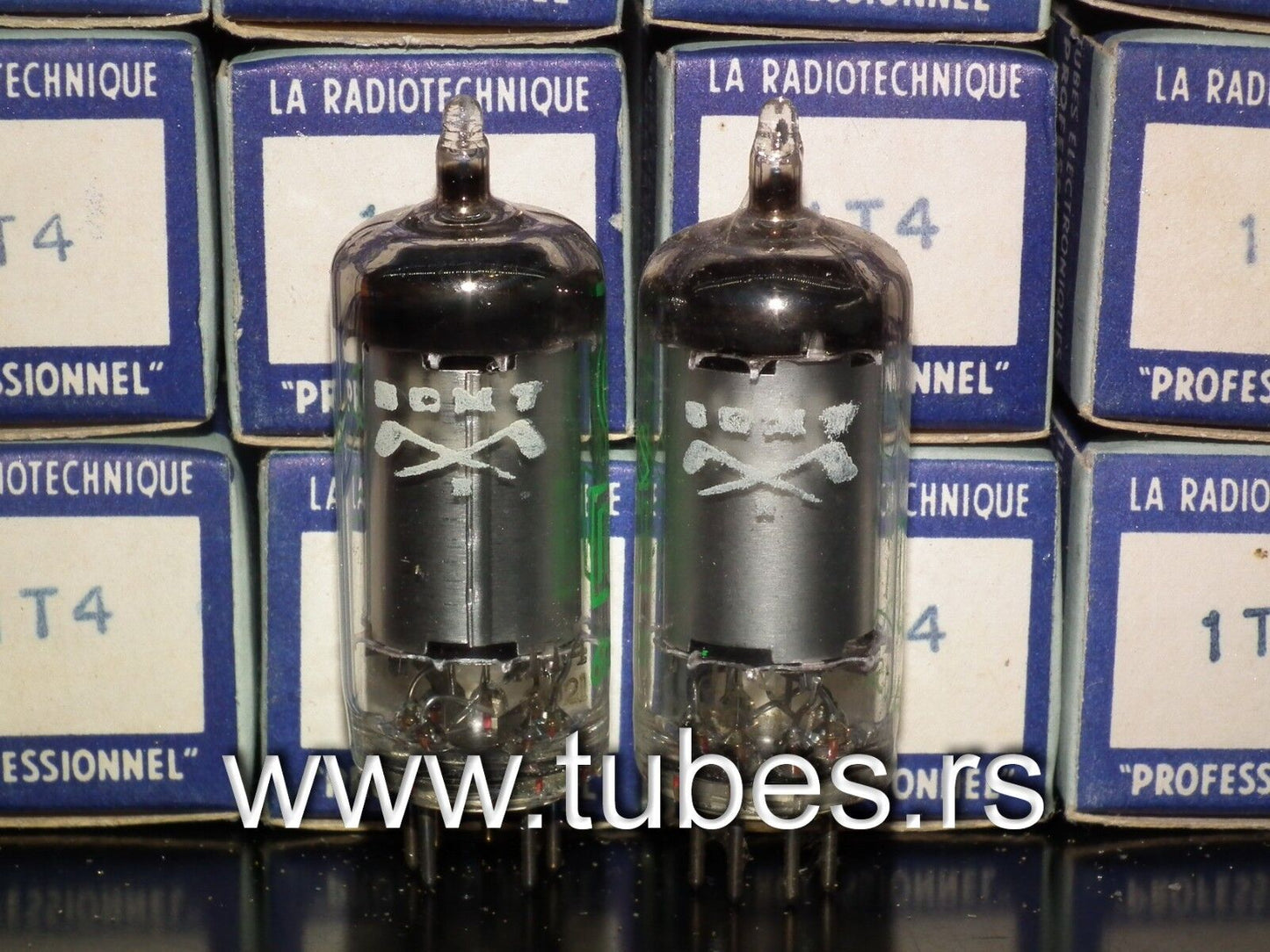 1T4 DF91 RTC NOS NIB rare old inclined square getter 1T4