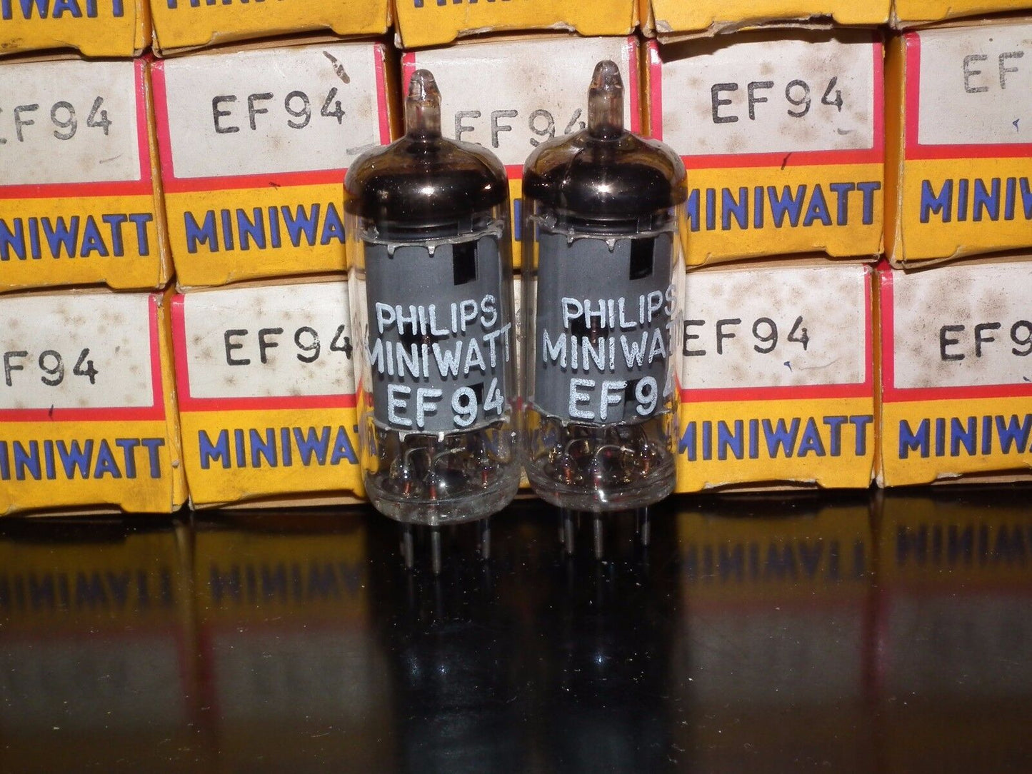 NOS NIB EF94 6AU6 Mullard (Blackburn tube plant 1963, rebranded Philips)