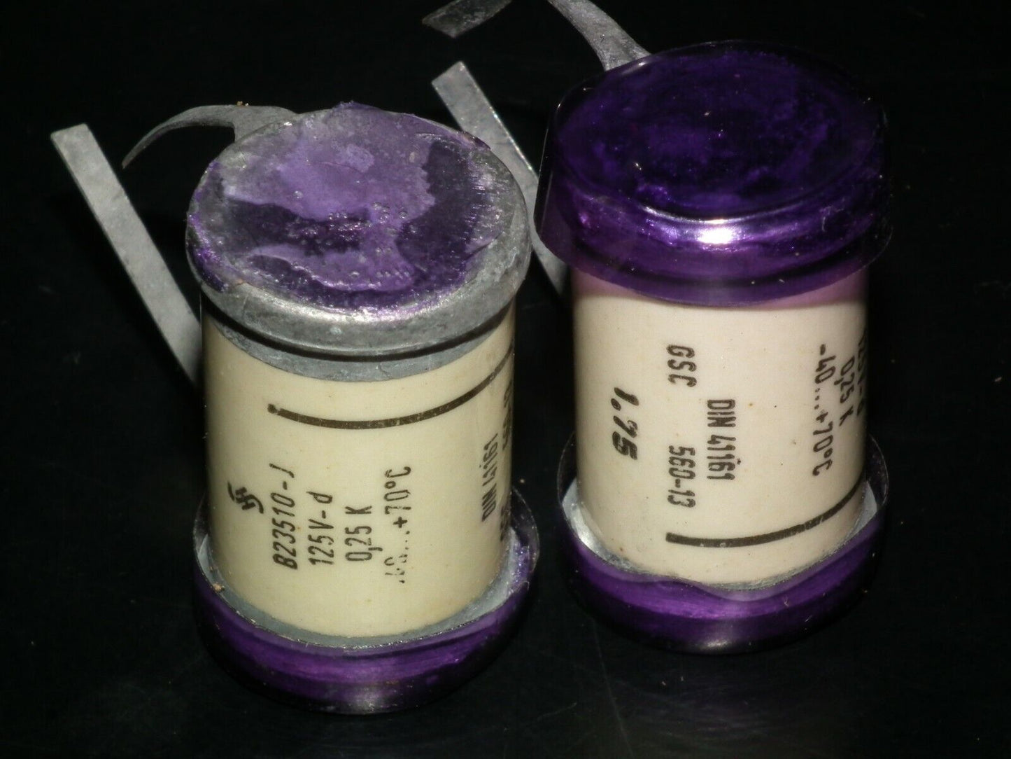 Two vintage Sikatrop Capacitors 0.25mfd 125V Siemens Klangfilm Hi End 250nF 125V
