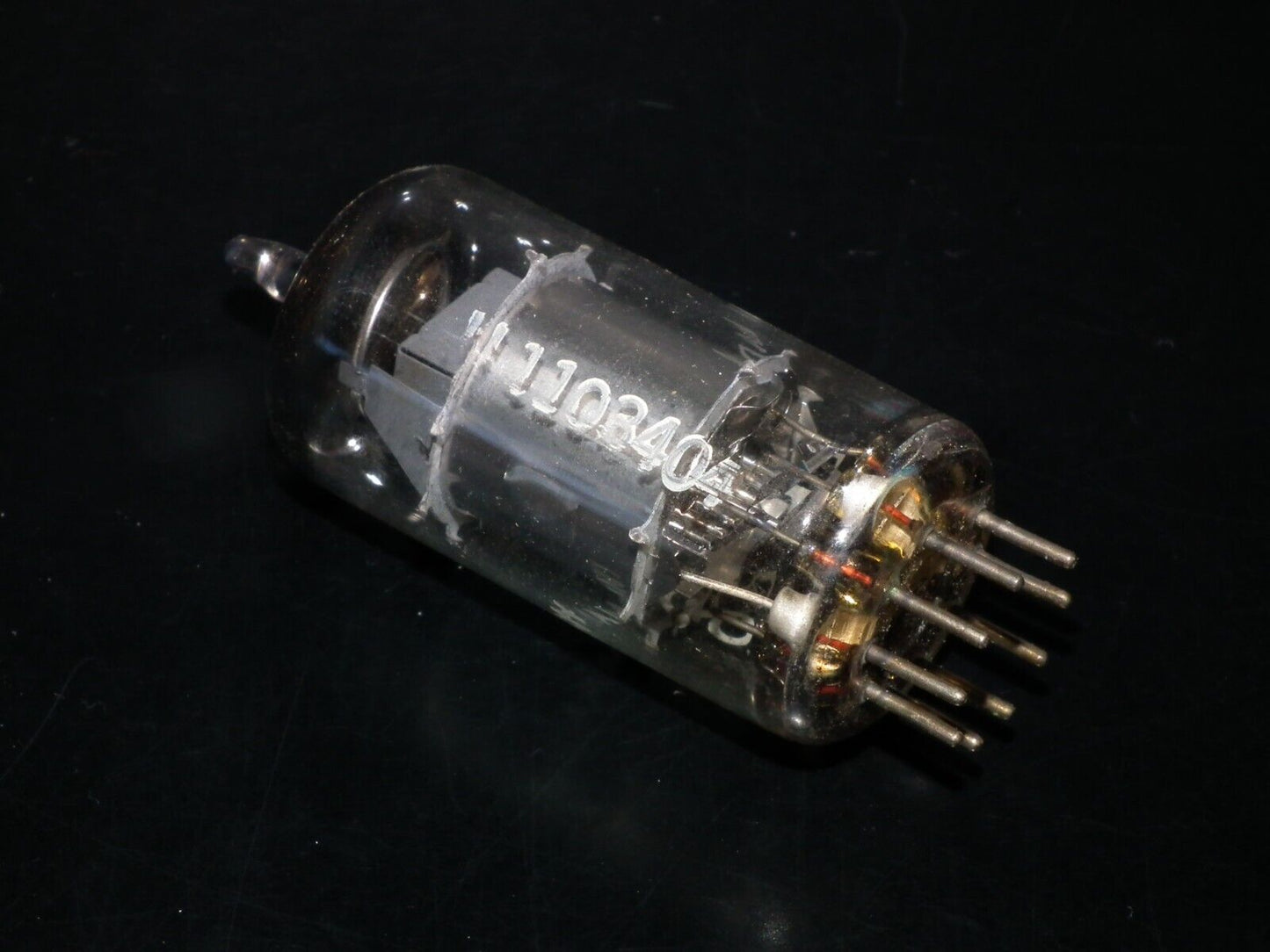 One (1 pcs) EF86 Telefunken 6267 NOS NIB Tested 100% Low Noise No Microphonics