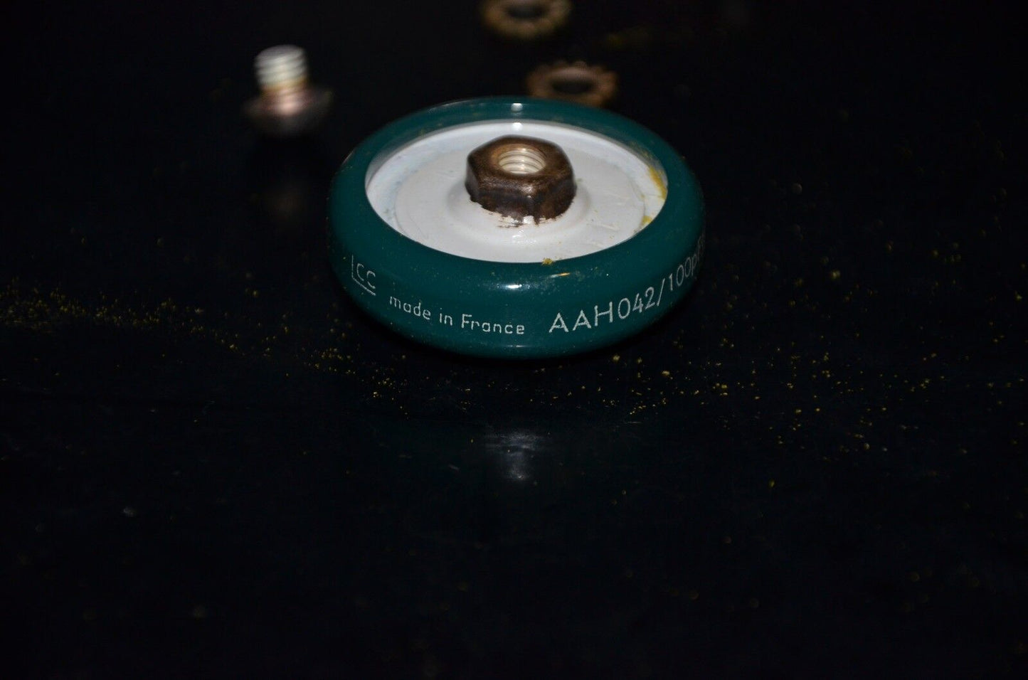 LCC France 100pF 5KV doorknob NOS capacitor for professional broadcast