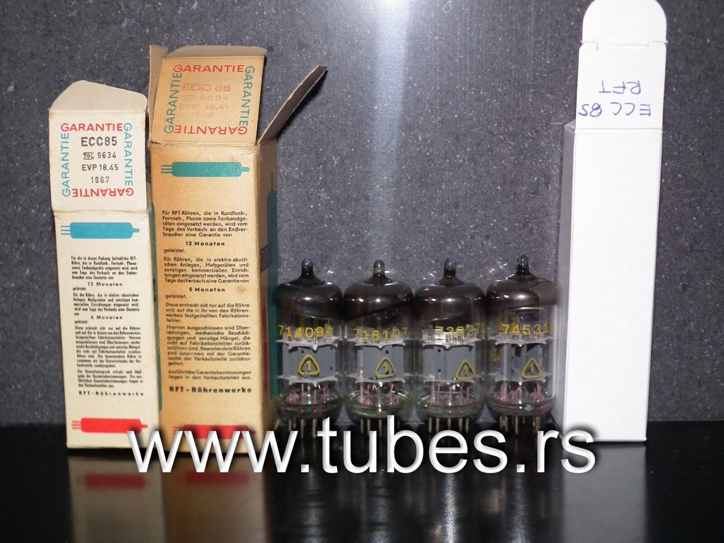 ECC85 RFT 6AQ8 Germany NOS big ring getter, Germany 1966 1967
