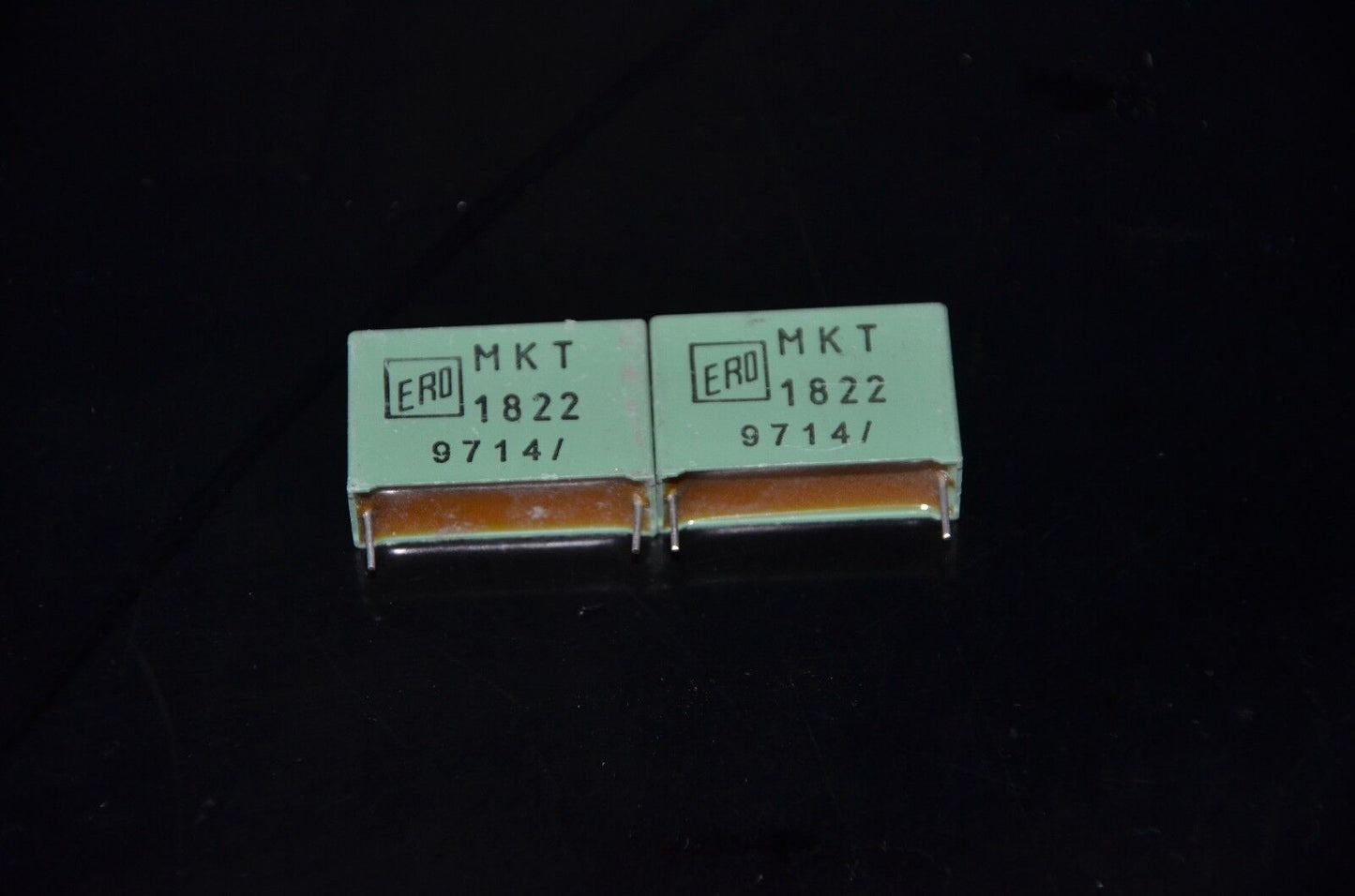 Four vintage NOS Roederstain Vishay ROE Capacitors 2.2mfd / 250V MKT 1822