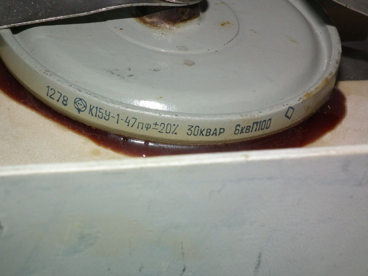 NOS K15U-1 100pF+47pF 6kV 6000V HV Doorknob Capacitors K15Y 55kVAr+30kVAr