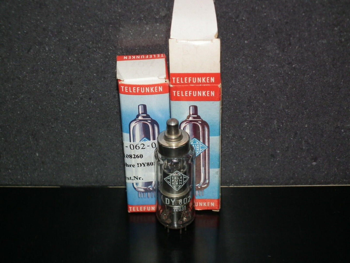DY802 Telefunken NOS NIB