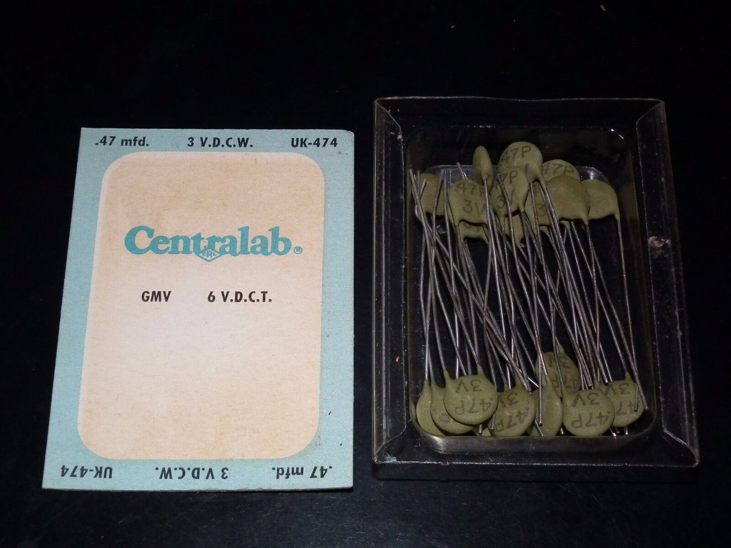 One NOS Centralab Disc Ceramic Capacitor - 0.47uF 3V 470nF