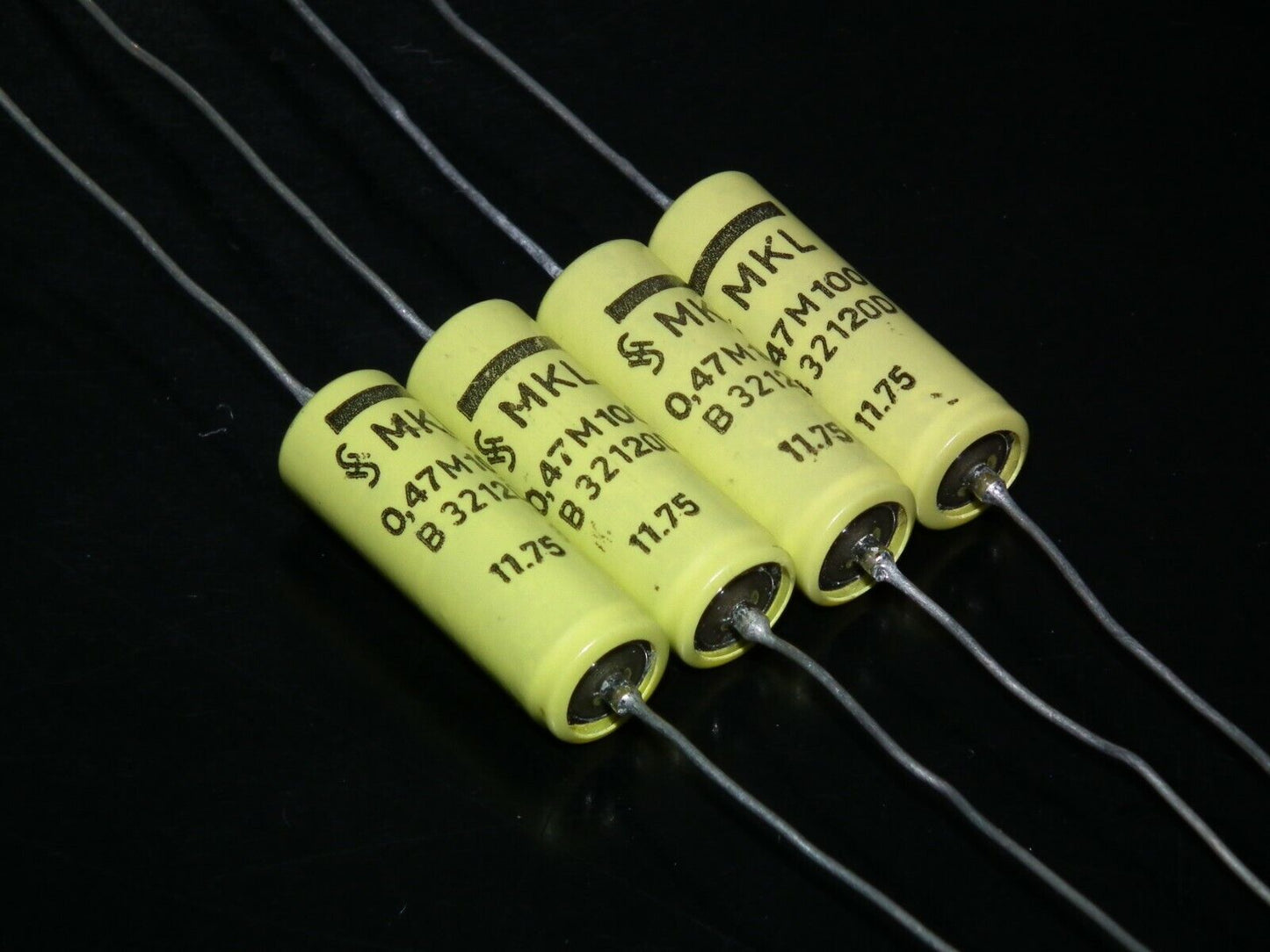 Four 4 NOS vintage Siemens MKL Capacitors 470nF 100V Klangfilm West Germany 70s