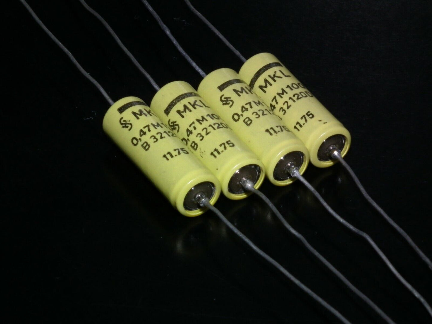 Four 4 NOS vintage Siemens MKL Capacitors 470nF 100V Klangfilm West Germany 70s