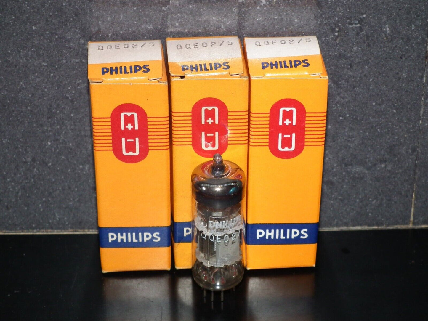 QQE02/5 Philips 6939 TT23 NOS NIB
