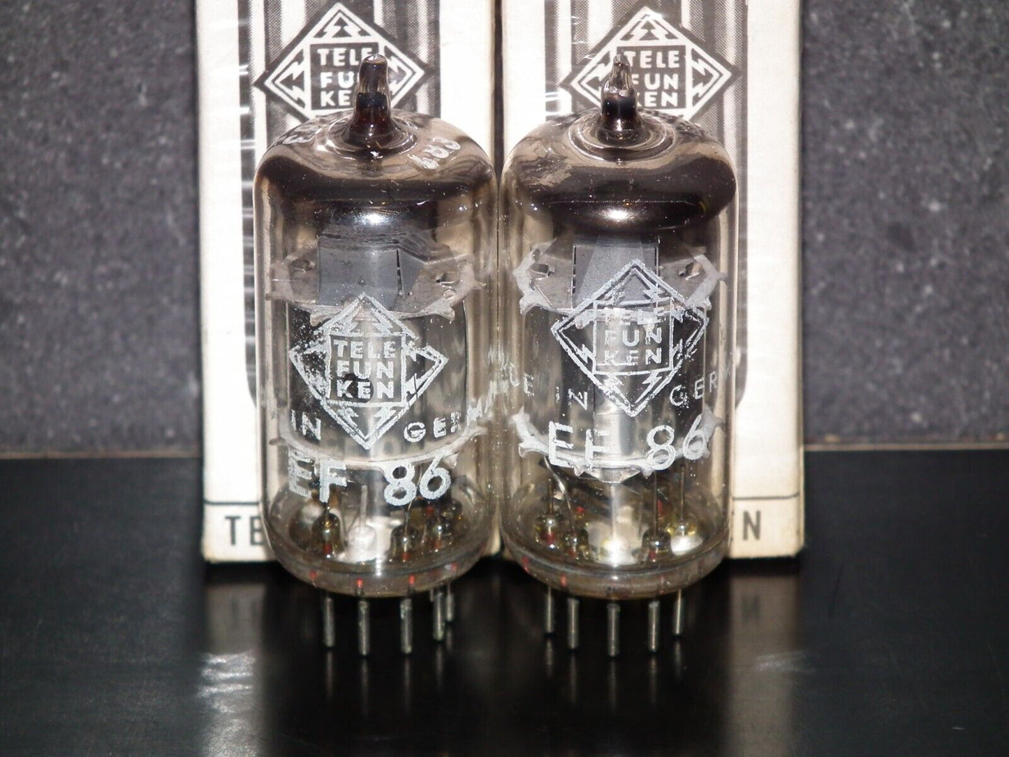 ONE (1pcs) NOS NIB Sealed EF86 Telefunken Silver, Diamond bottom Low Noise