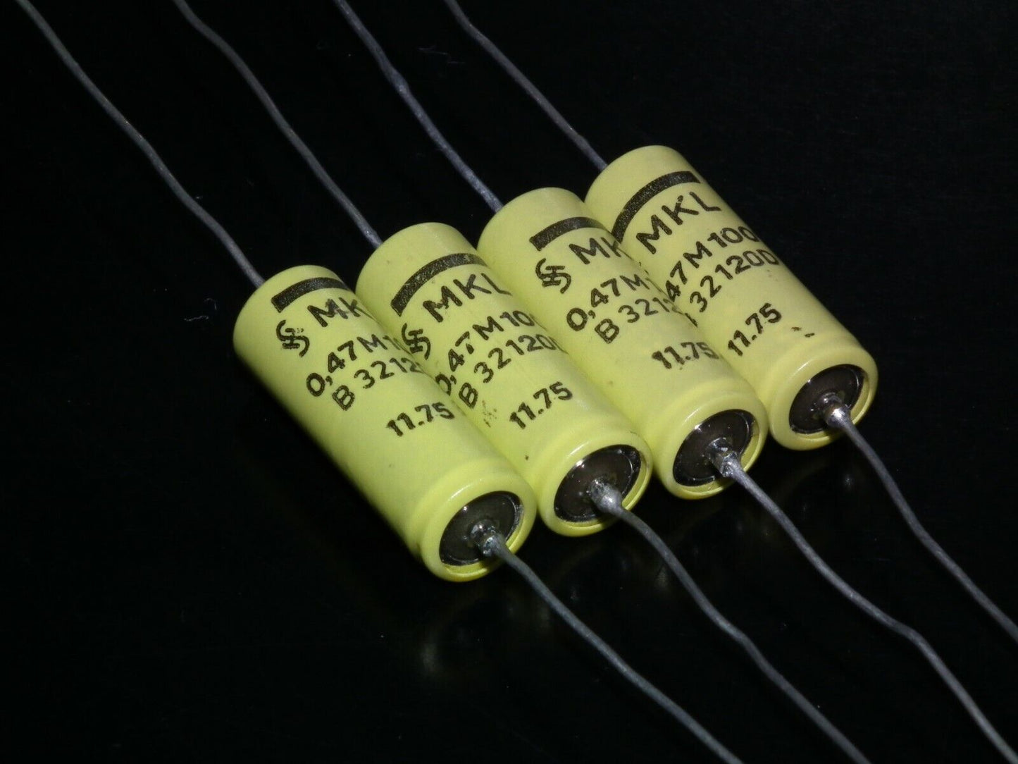 Four 4 NOS vintage Siemens MKL Capacitors 470nF 100V Klangfilm West Germany 70s