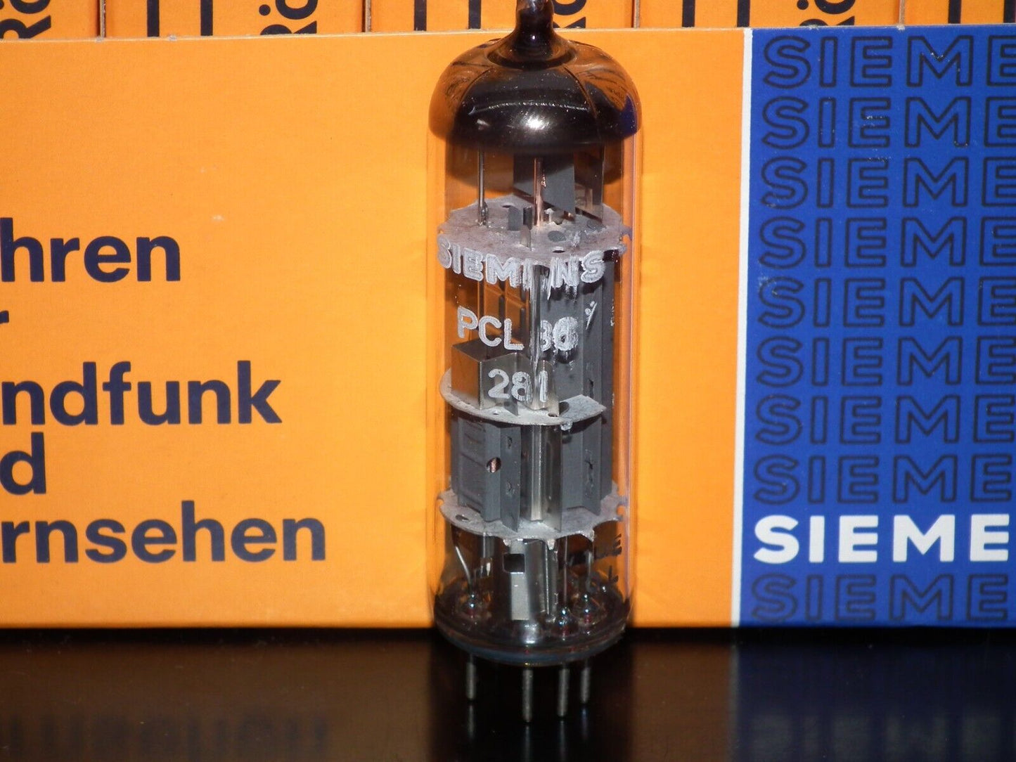 One (1 tube) PCL86 Siemens 14GW8 NOS NIB