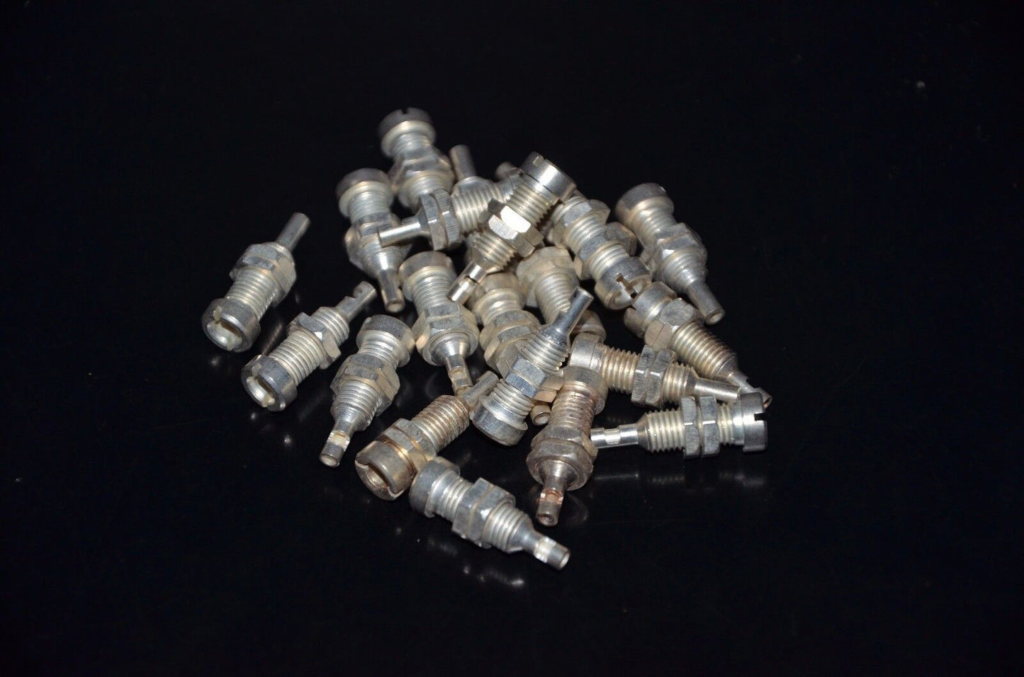 Two NOS Siemens Grounding Post Connectors (terminal) for tube audio Klangfilm