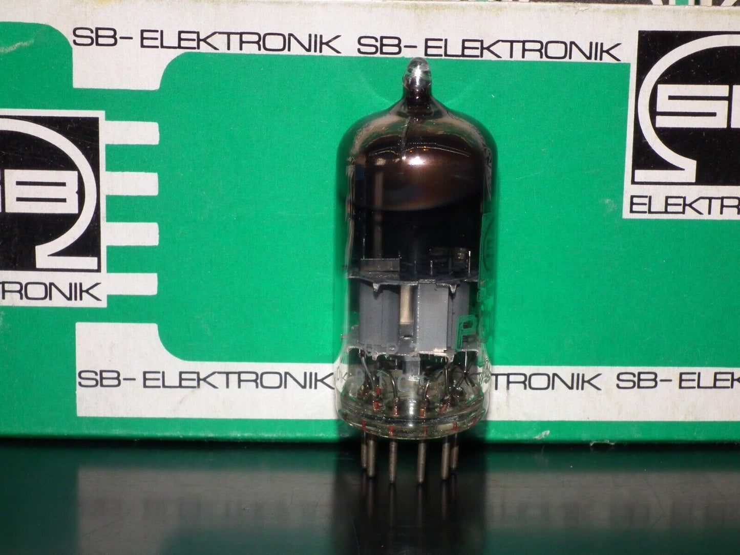 PCC89 Mullard 7FC7 SB Elektronik NOS NIB Mullard Blackburn production 1970