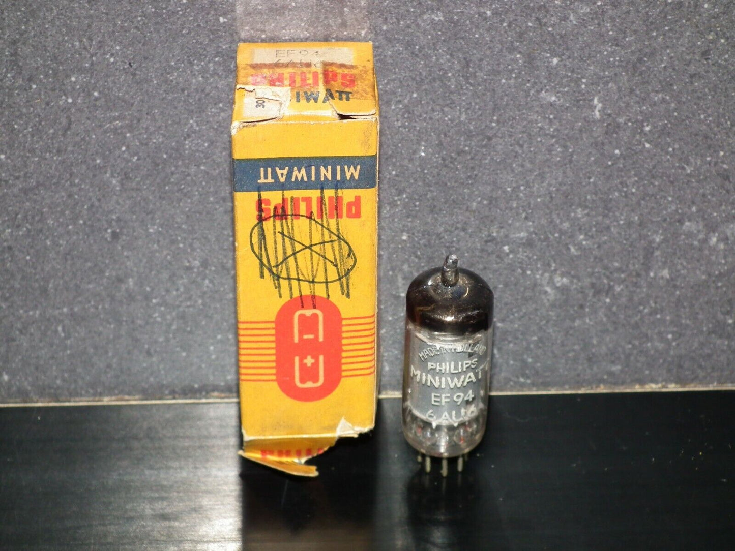 NOS NIB EF94 6AU6 Philips Holland RARE Square Getter 50s Microphone Pentode