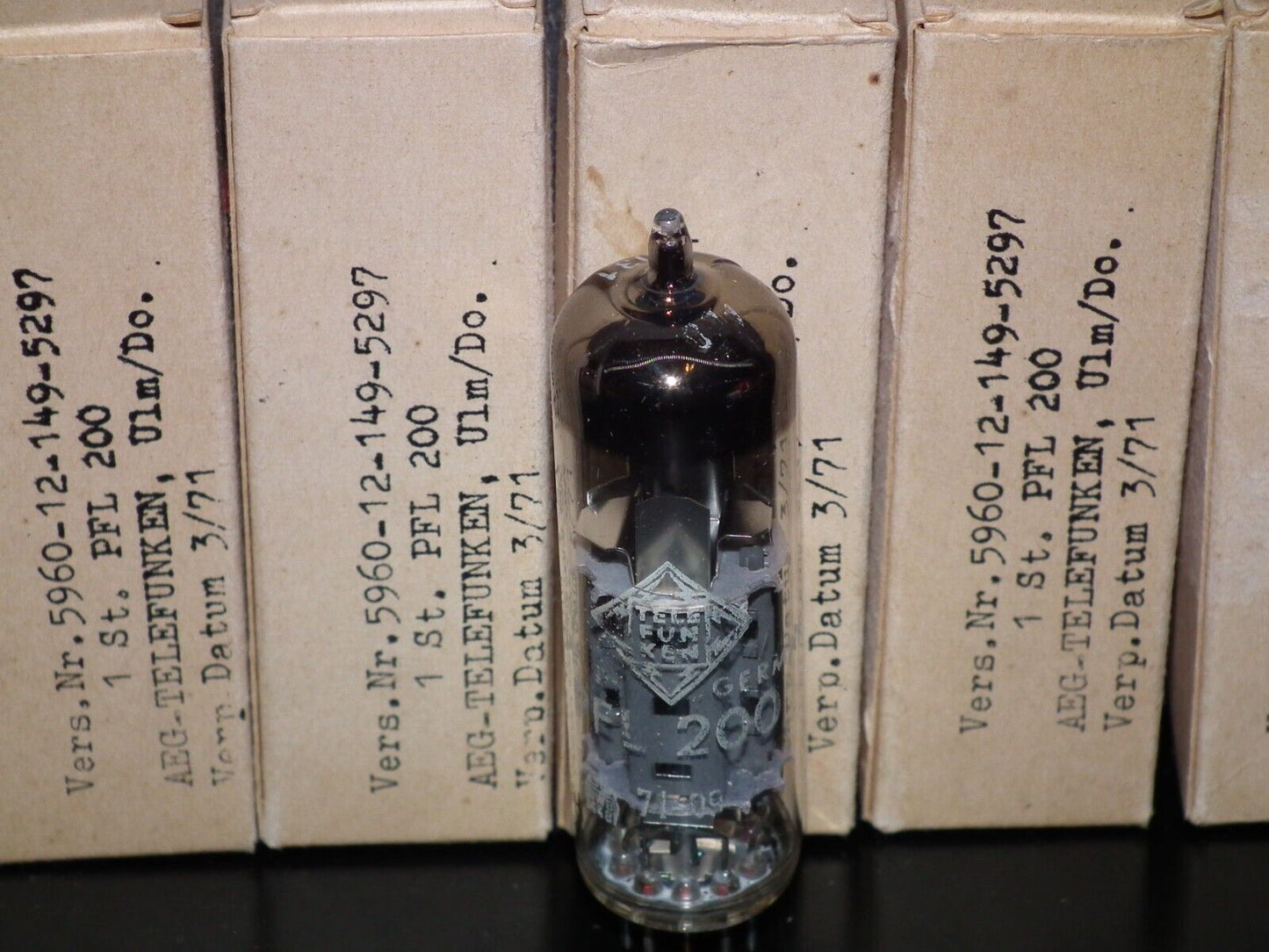 PFL200 Telefunken NOS NIB Made by Mullard, Blackburn