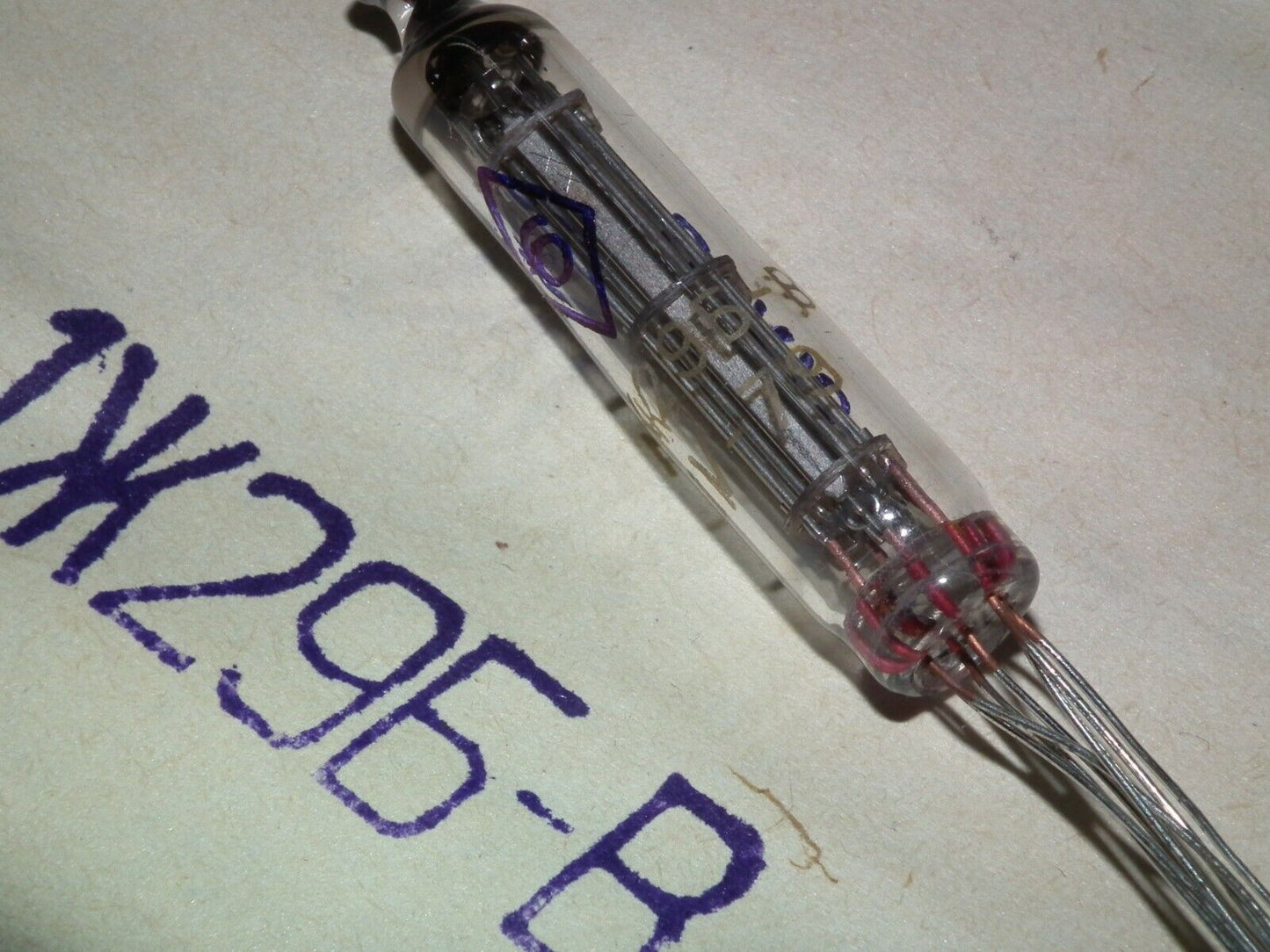 1J29B-V 1J29B Miniature Tiny HF Pentode NOS Made in 1979 1Ж29Б-В
