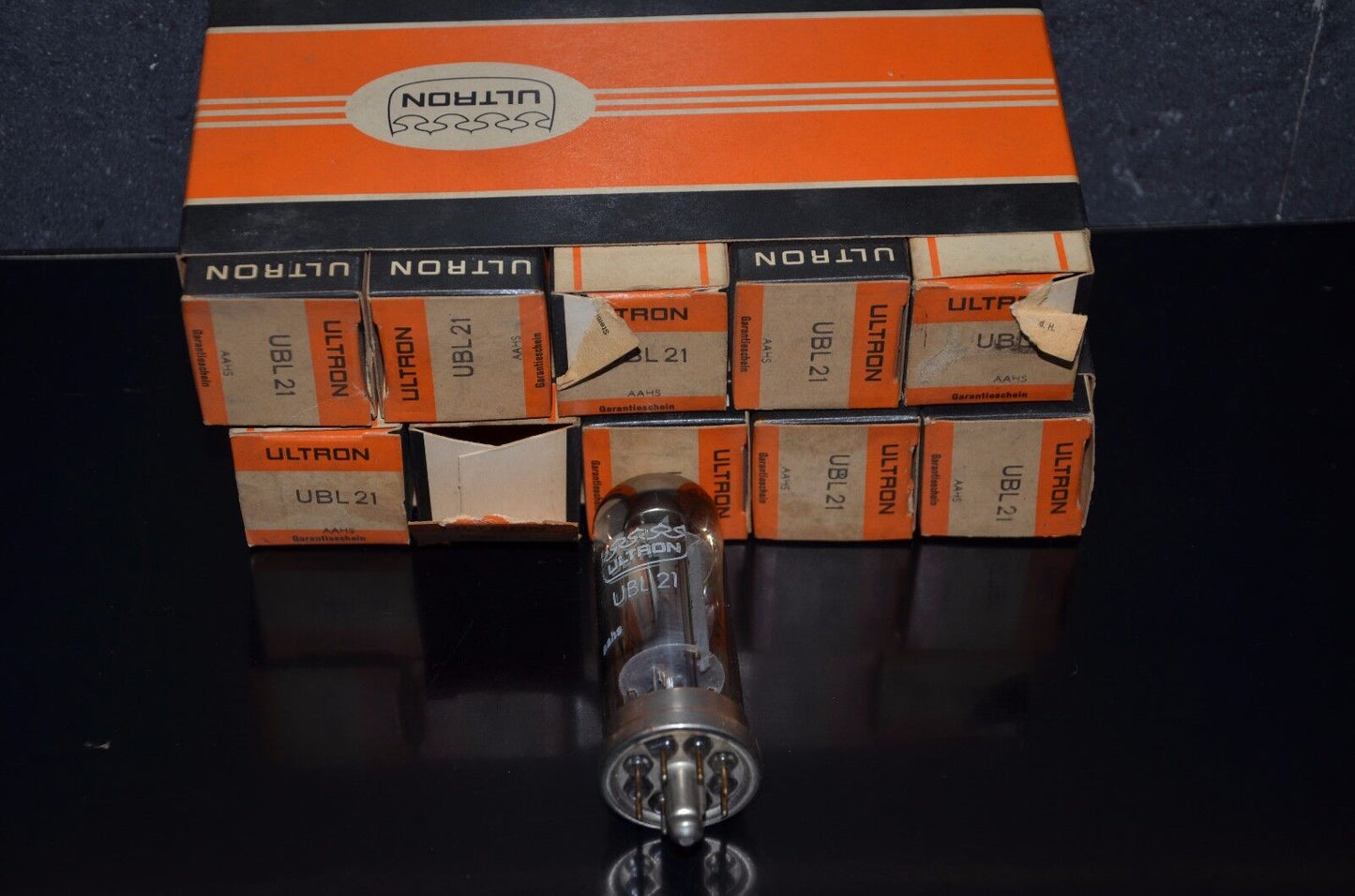 UBL21 Ultron NOS Tube in original box Old Tube Radio Output Pentode Detector Dio