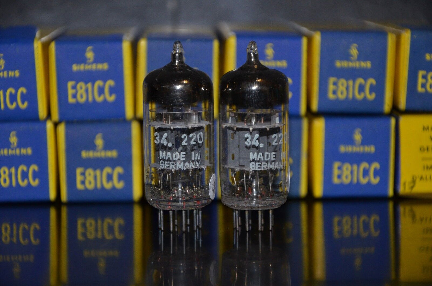 Siemens & Halske E81CC ECC801S 6201 ECC81 12AT7 NOS (triple mica, West Germany)