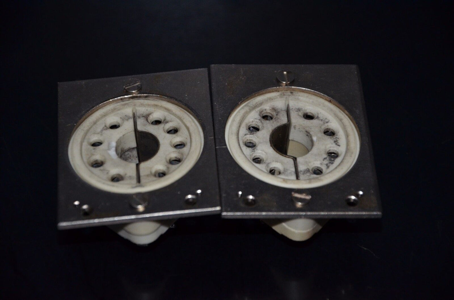 Two vintage original Siemens F2a ceramic tube sockets for Hi End tube Klangfilm
