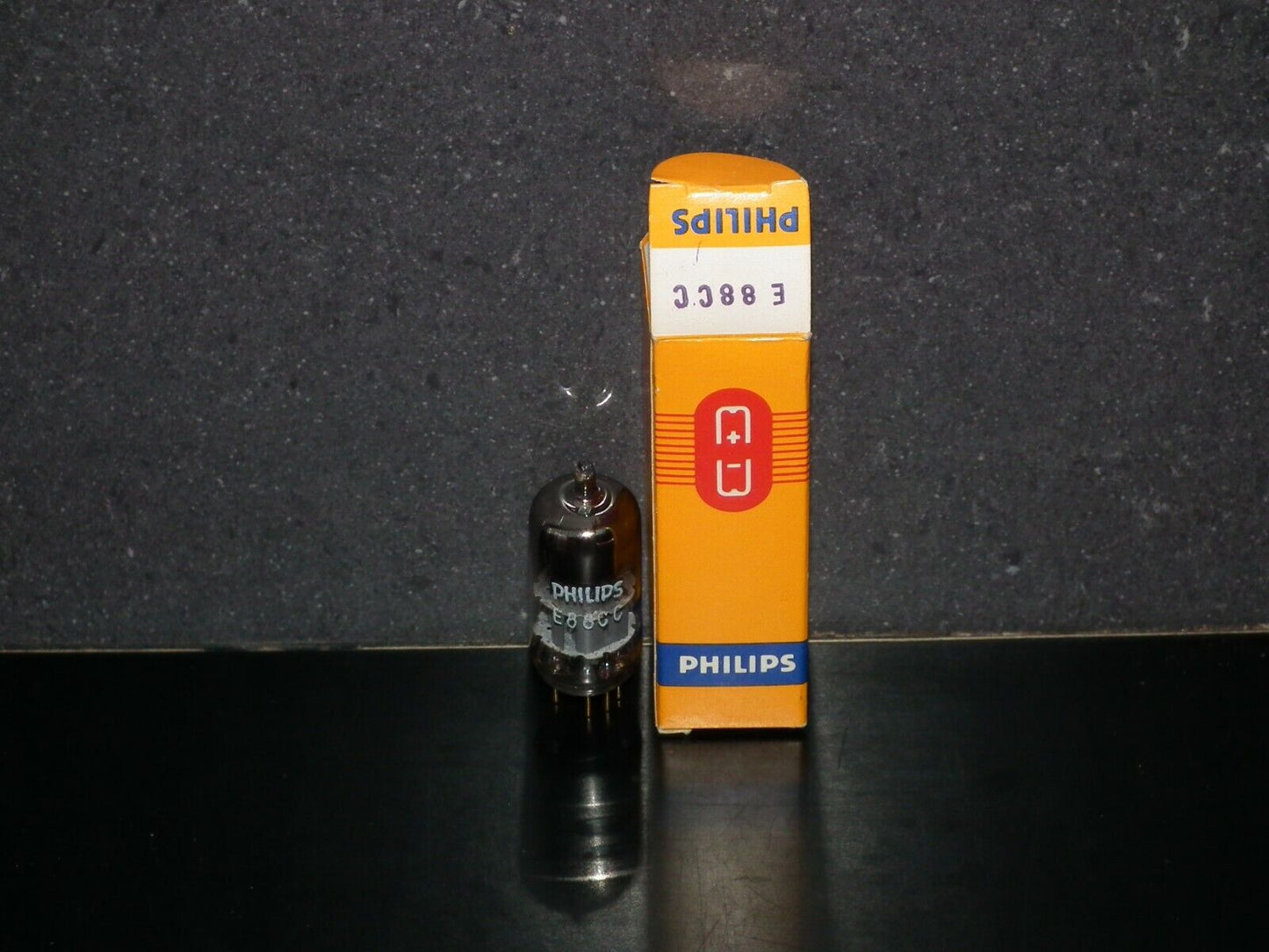 E88CC 6922 NOS NIB Philips Heerlen Holland 1969 Premium ECC88 6DJ8