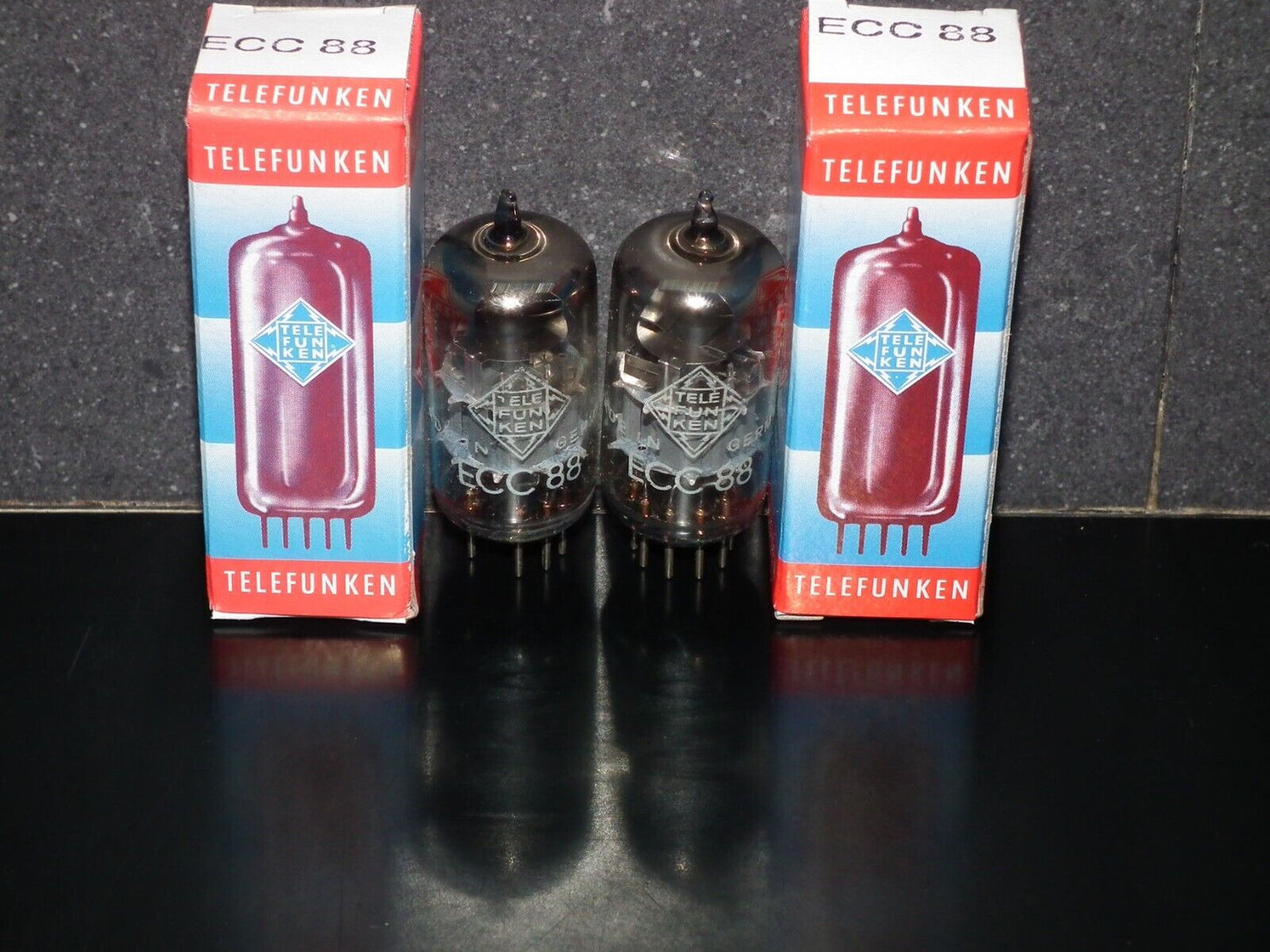ECC88 Telefunken 6DJ8 Matched Pair Used Tested 90%, Diamond bottoms Berlin codes