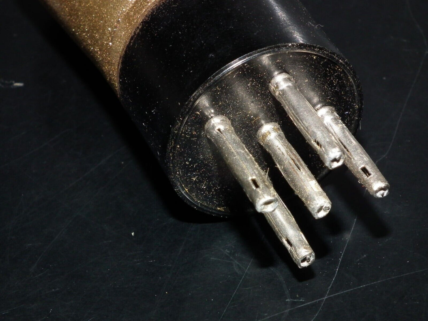 One (1 pcs) AG495 Tungsram REN904 NOS NIB