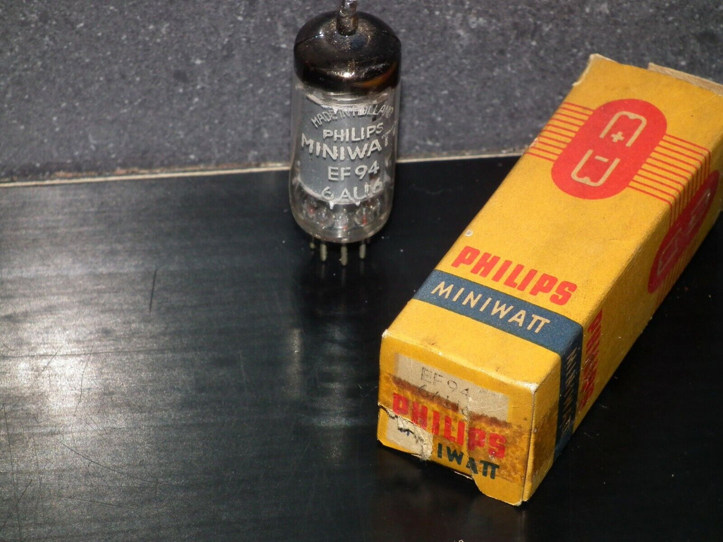 NOS NIB EF94 6AU6 Philips Holland RARE Square Getter 50s Microphone Pentode
