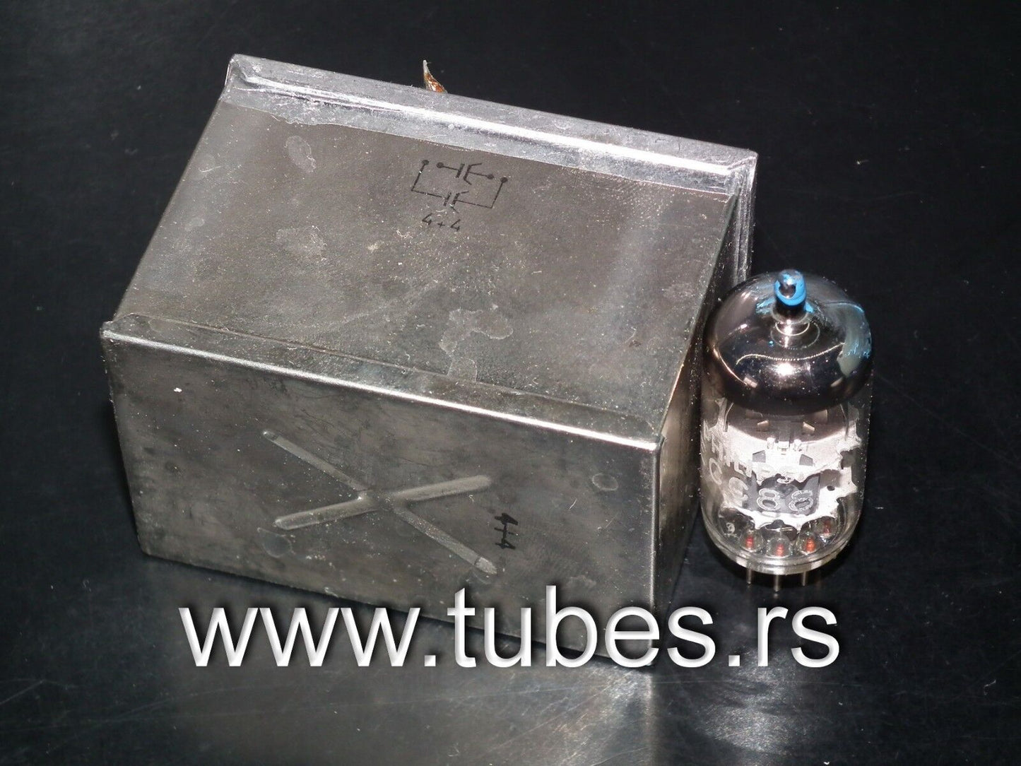 One vintage Siemens PIO capacitors 4 + 4 uF / 160V Klangfilm West Germany 1968