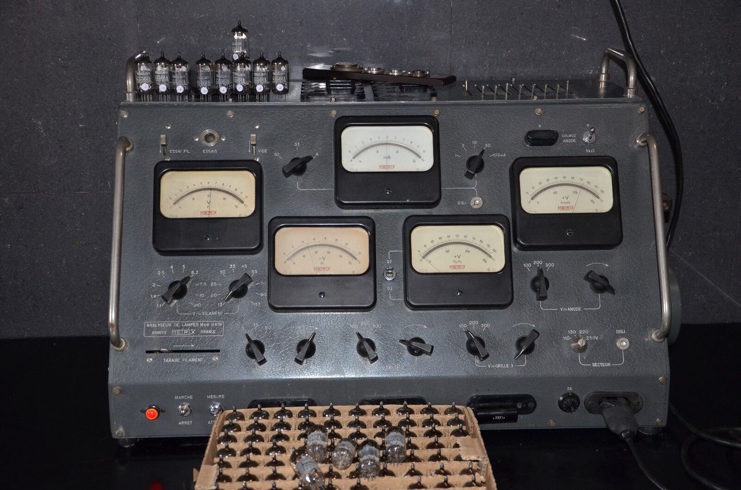 5GH8A EI Yugoslavia (Philips) NOS