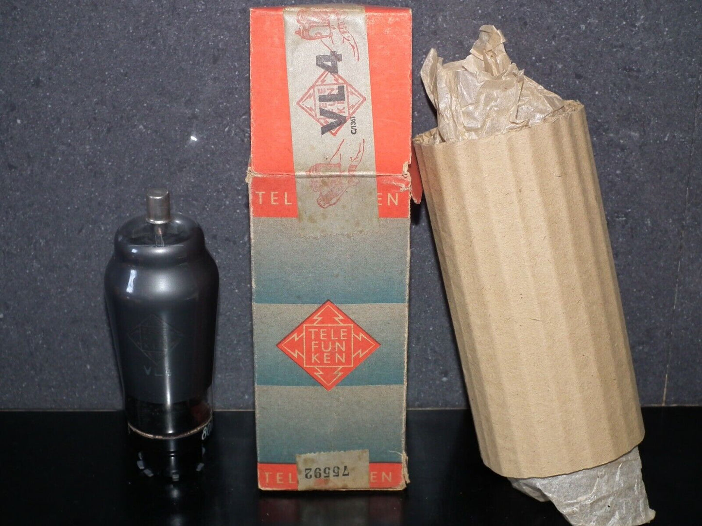 VL4 Telefunken NOS NIB tested 100%