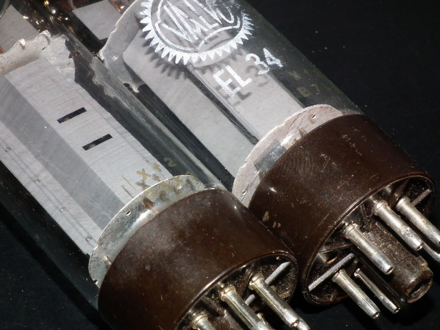 EL34 6CA7 Mullard Xf2 OO Getter Welded Anodes Platinum Matched Pair Tested 75%