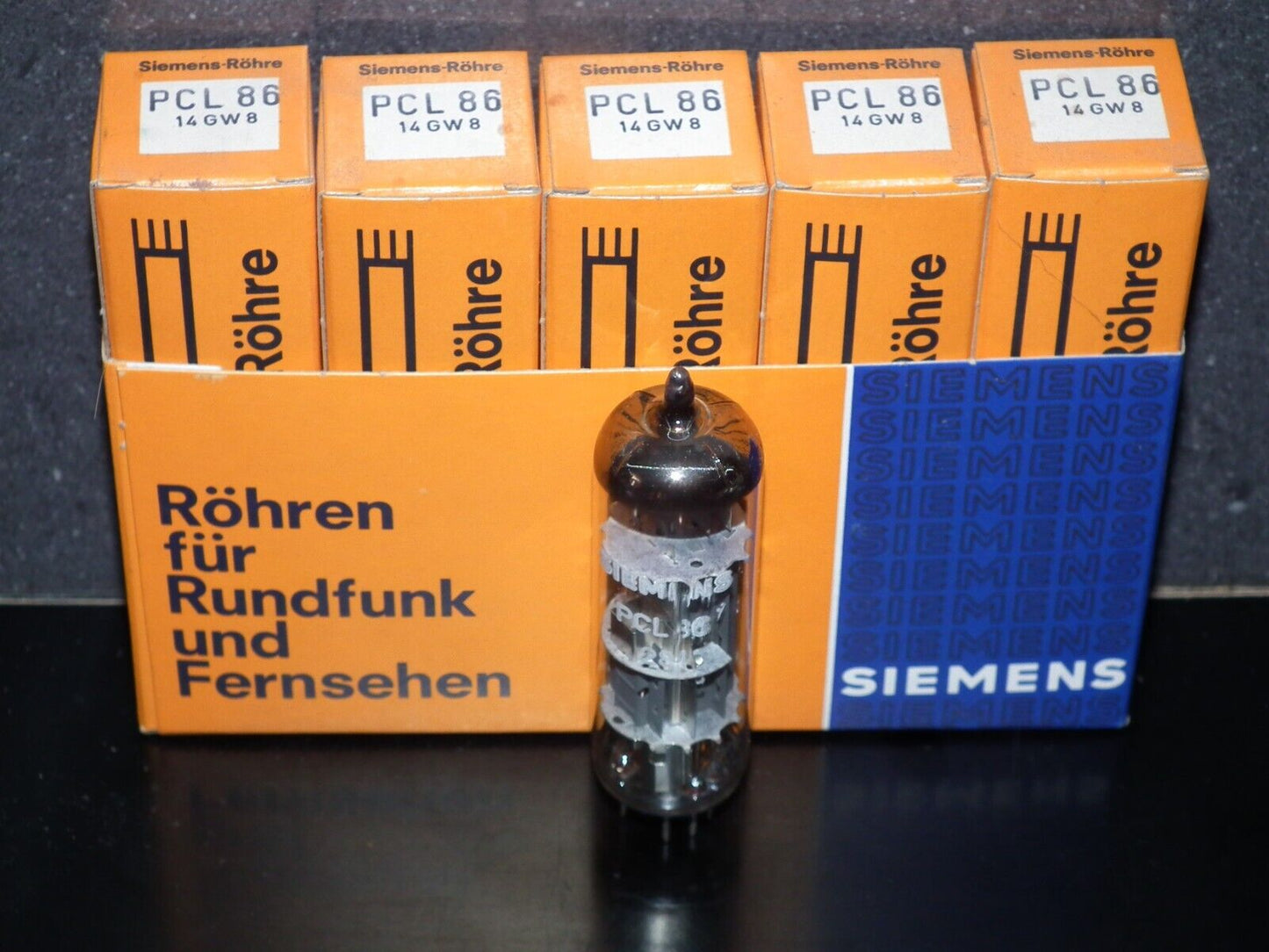 One (1 tube) PCL86 Siemens 14GW8 NOS NIB