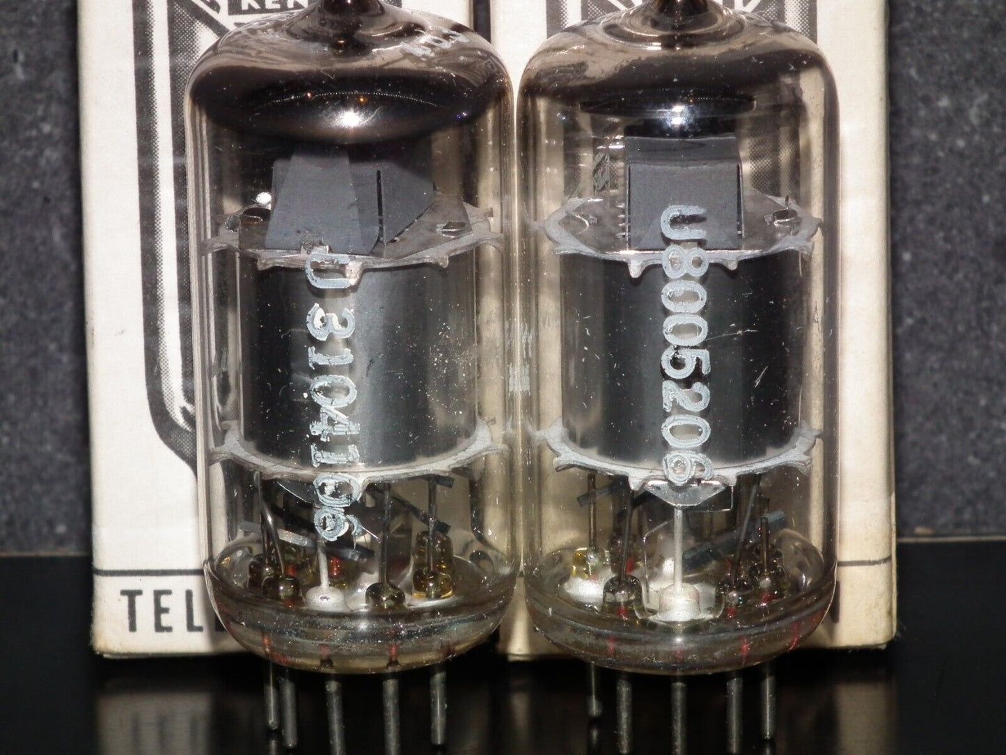 ONE (1pcs) NOS NIB Sealed EF86 Telefunken Silver, Diamond bottom Low Noise