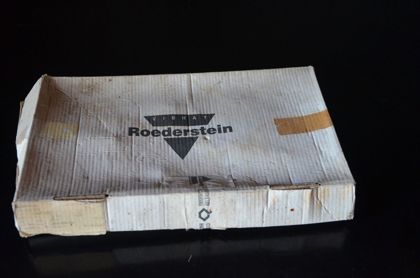 Four vintage NOS Roederstain Vishay ROE Capacitors 2.2mfd / 250V MKT 1822