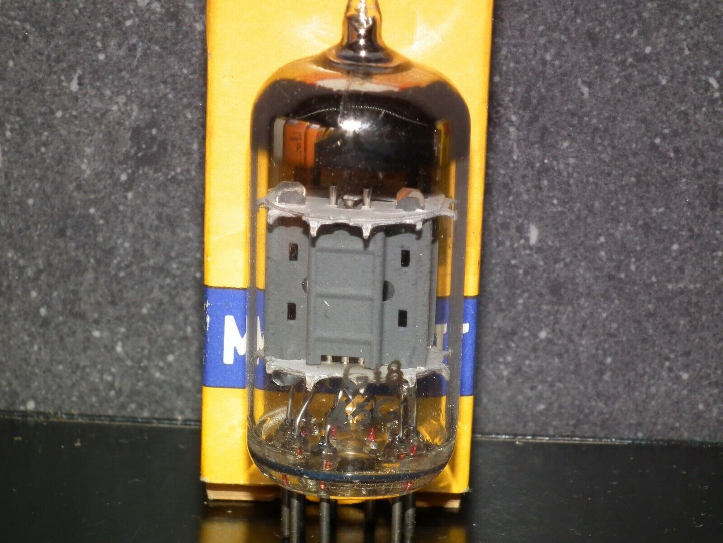 ECC82 12AU7 Philips Heerlen 1965 Delta codes NOS NIB strong, balanced sections