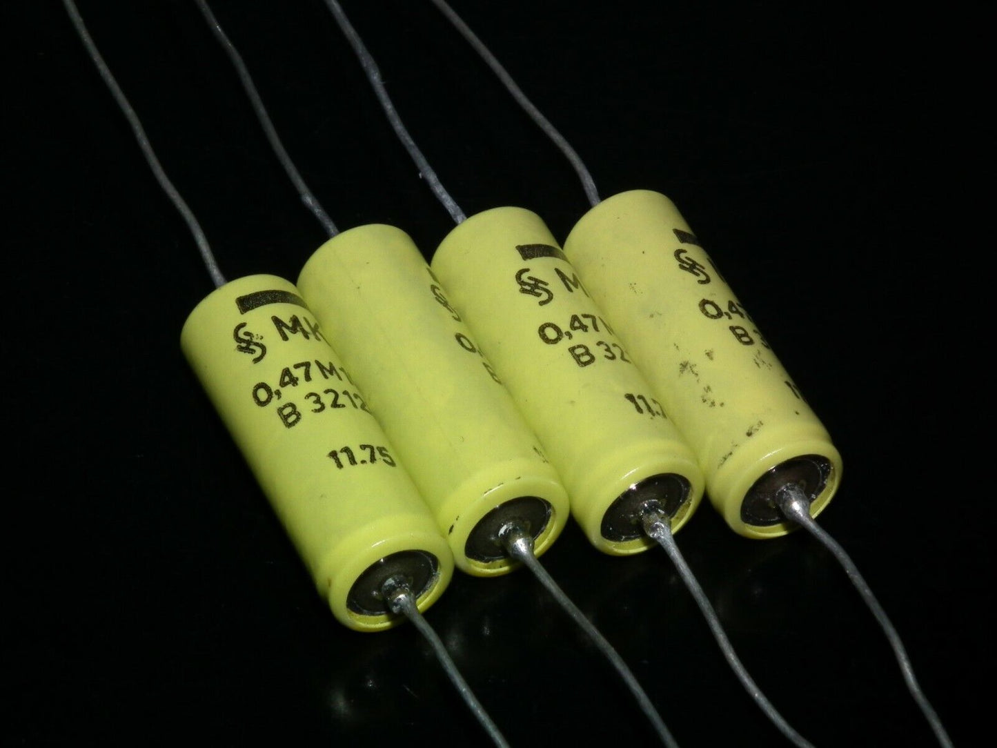 Four 4 NOS vintage Siemens MKL Capacitors 470nF 100V Klangfilm West Germany 70s