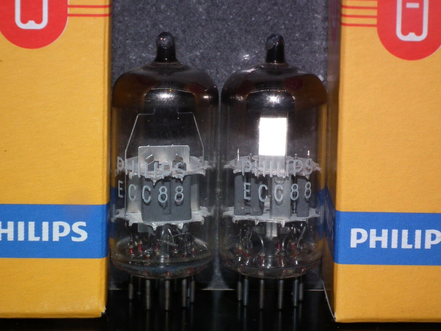 ECC88 6DJ8 Philips Holland NOS Platinum Matched Pair ( A frame ) E88CC 6922 sub