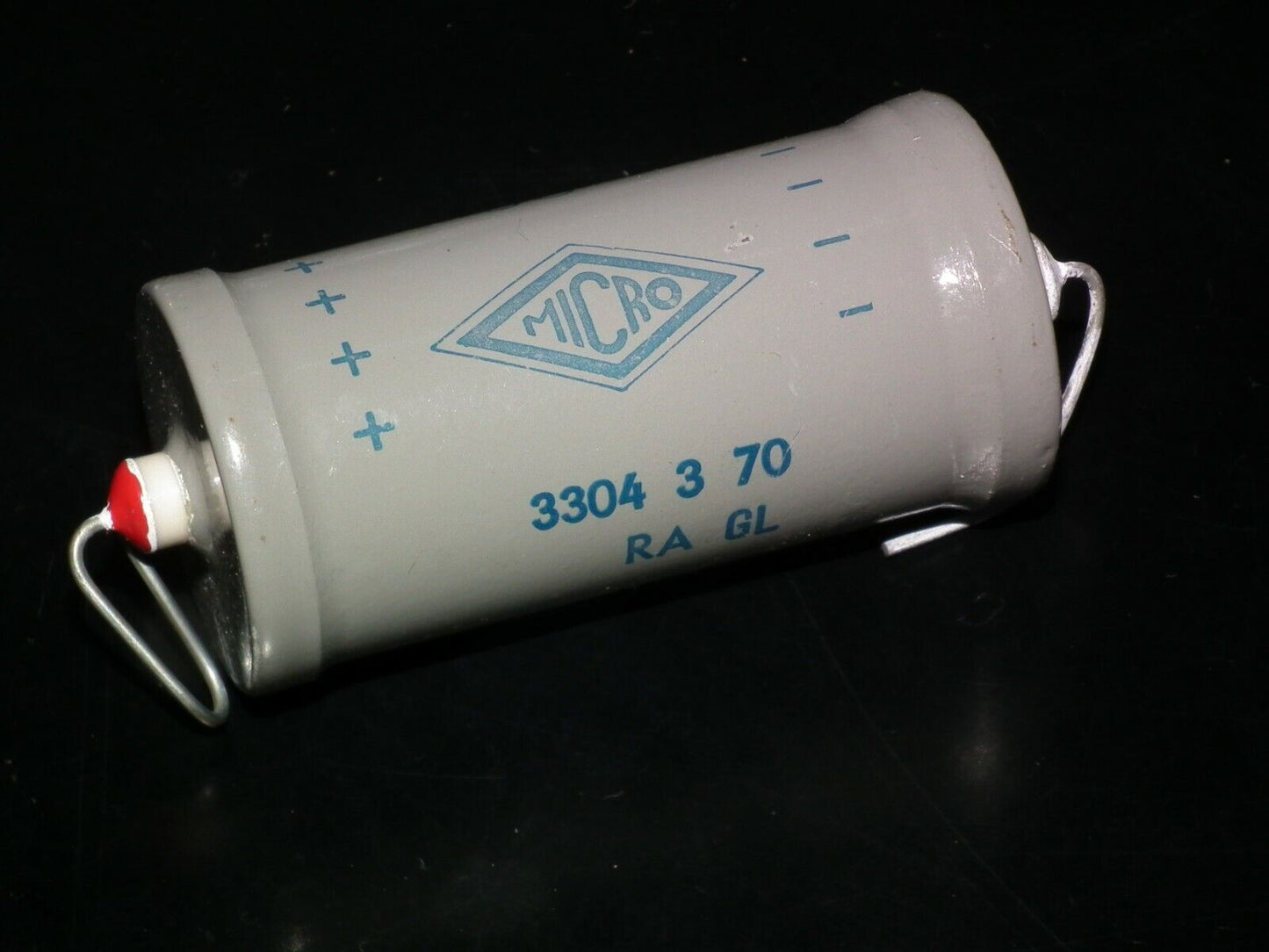 One vintage electrolytic capacitor 100u 50V 100mfd MICRO France 60s