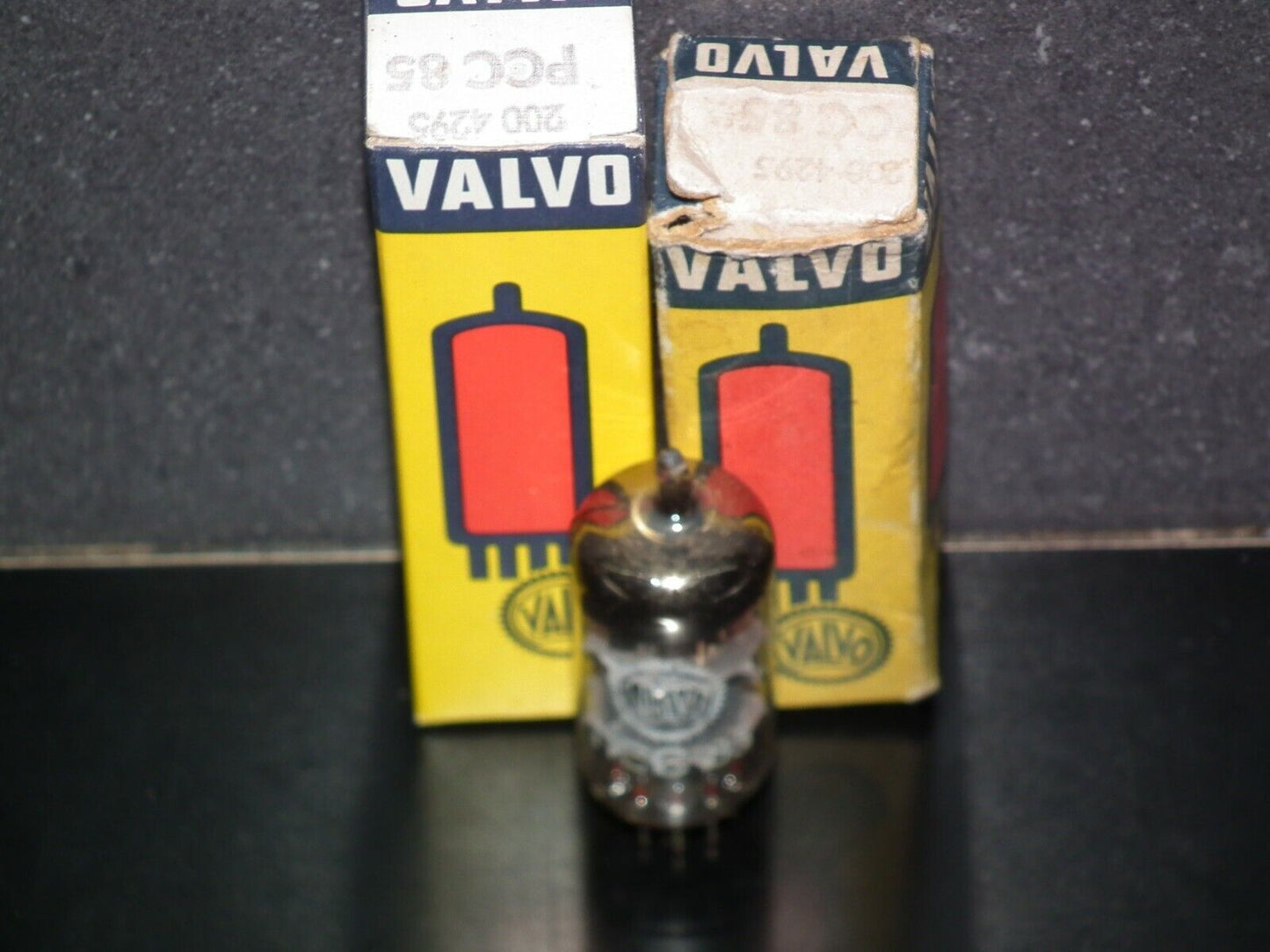 PCC85 Valvo NOS NIB RARE 9AQ8