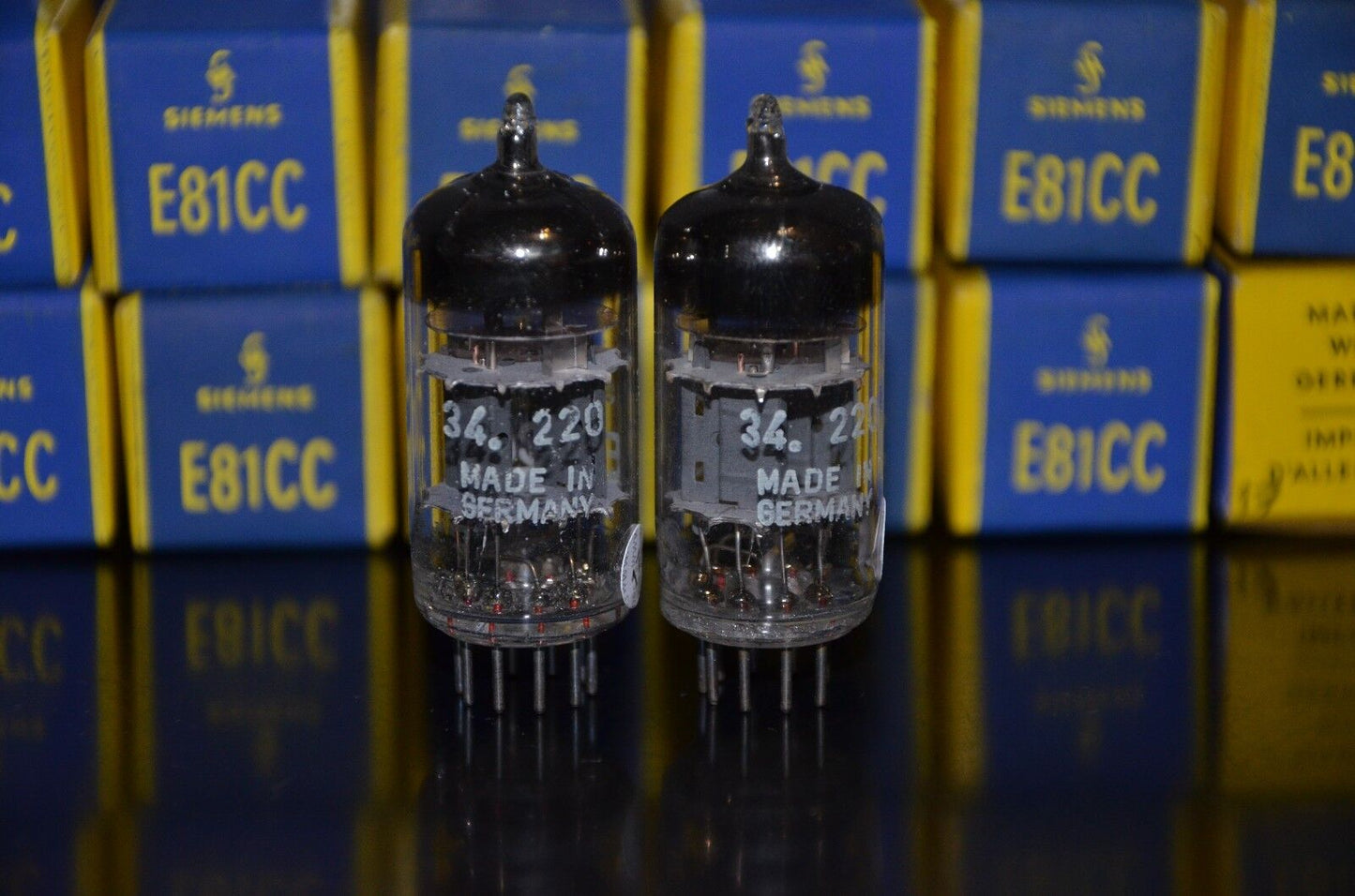 Siemens & Halske E81CC ECC801S 6201 ECC81 12AT7 NOS (triple mica, West Germany)