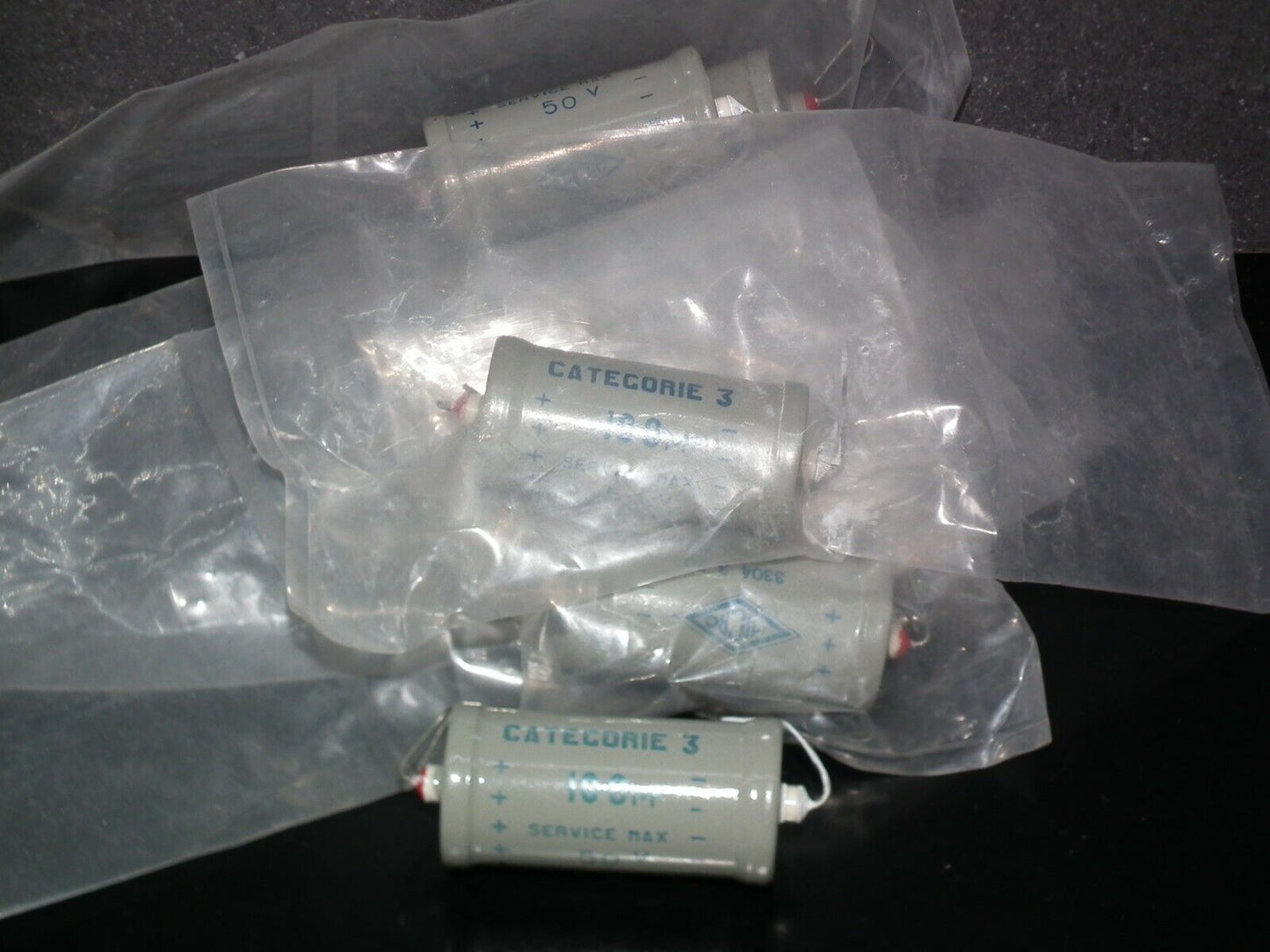 One vintage electrolytic capacitor 100u 50V 100mfd MICRO France 60s