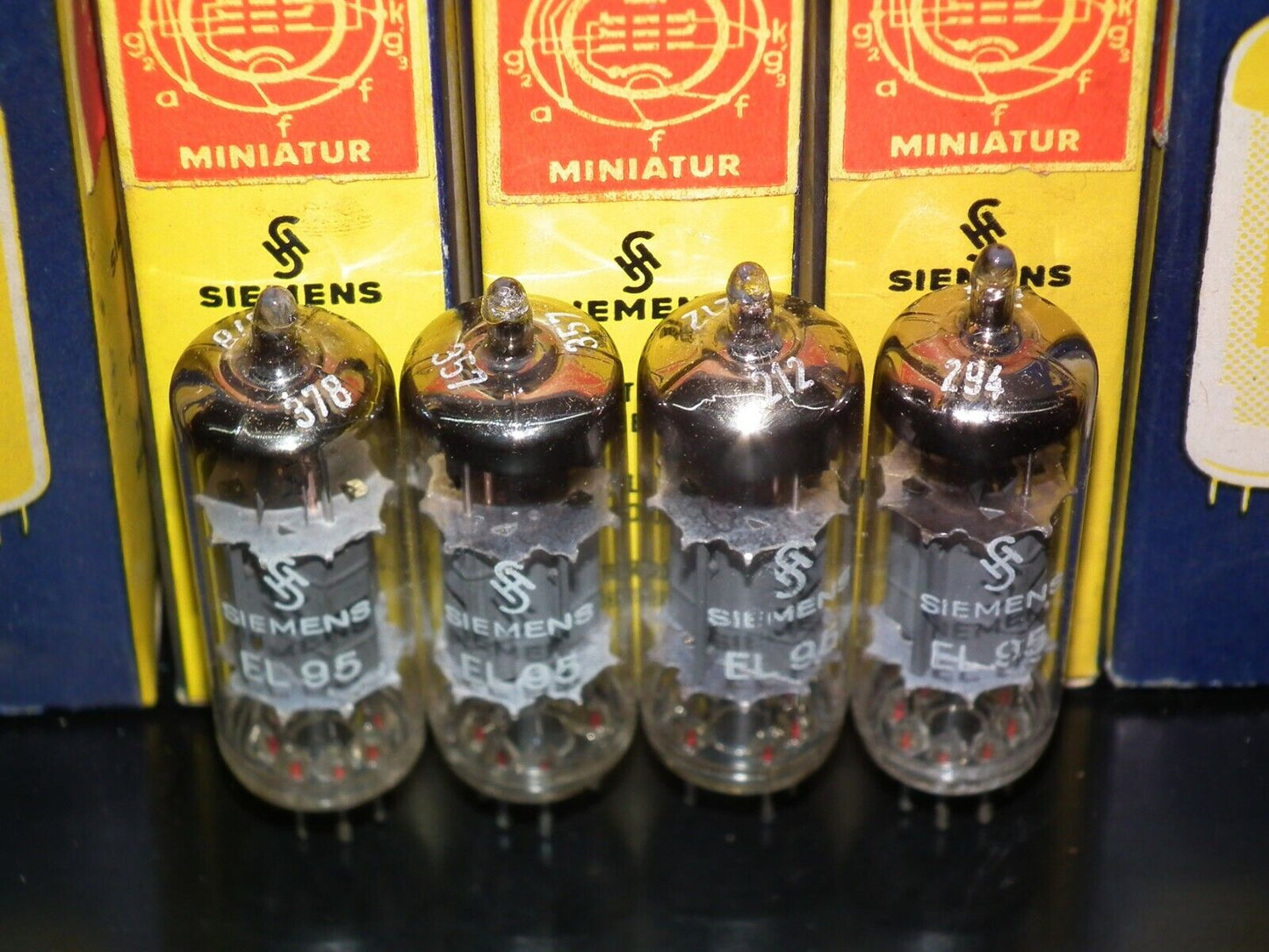 EL95 6DL5 Siemens & Halske Munich platinum matched quad (4 tubes) NOS NIB