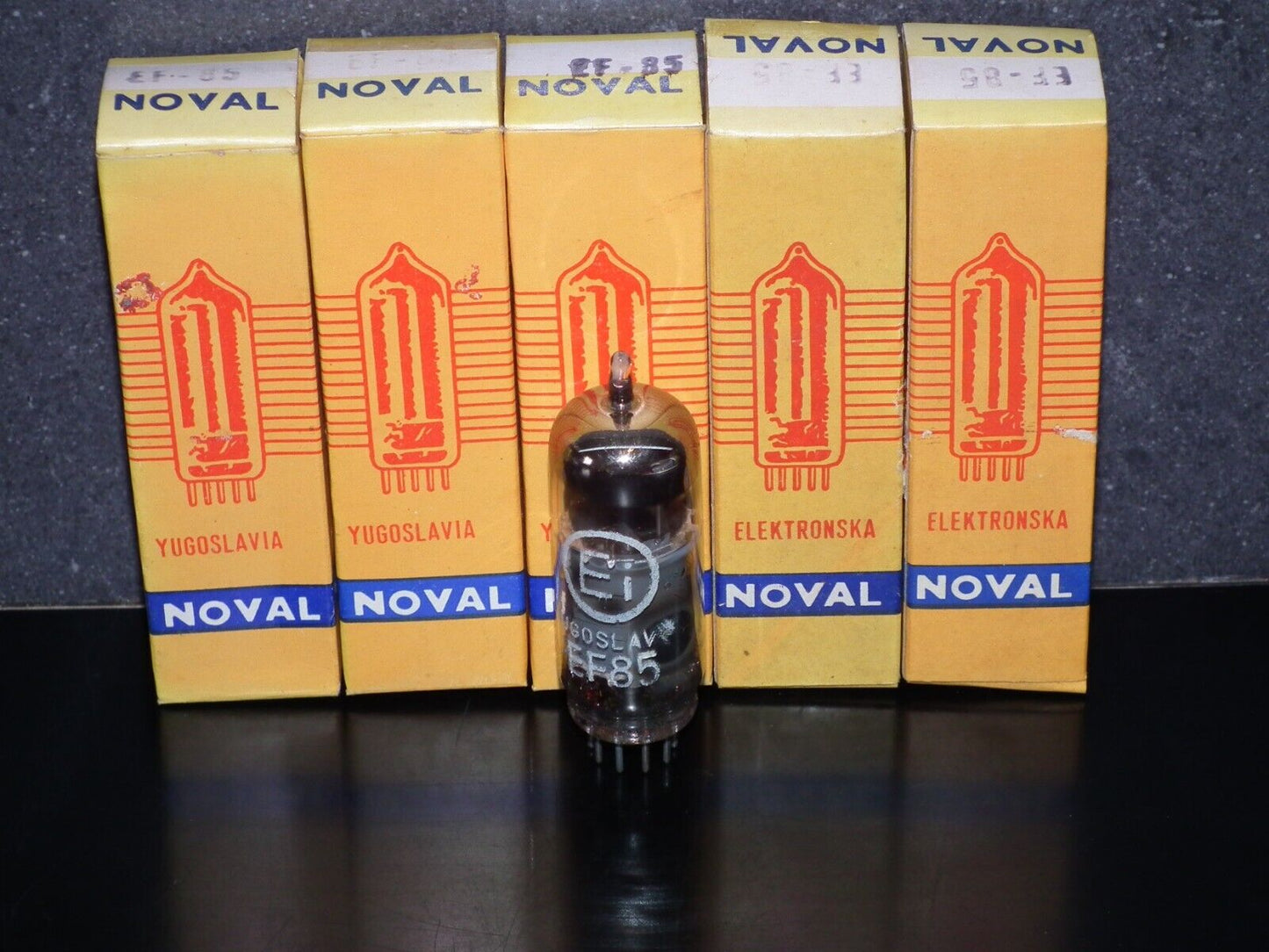 EF85 EI Philips 6BY7 NOS NIB