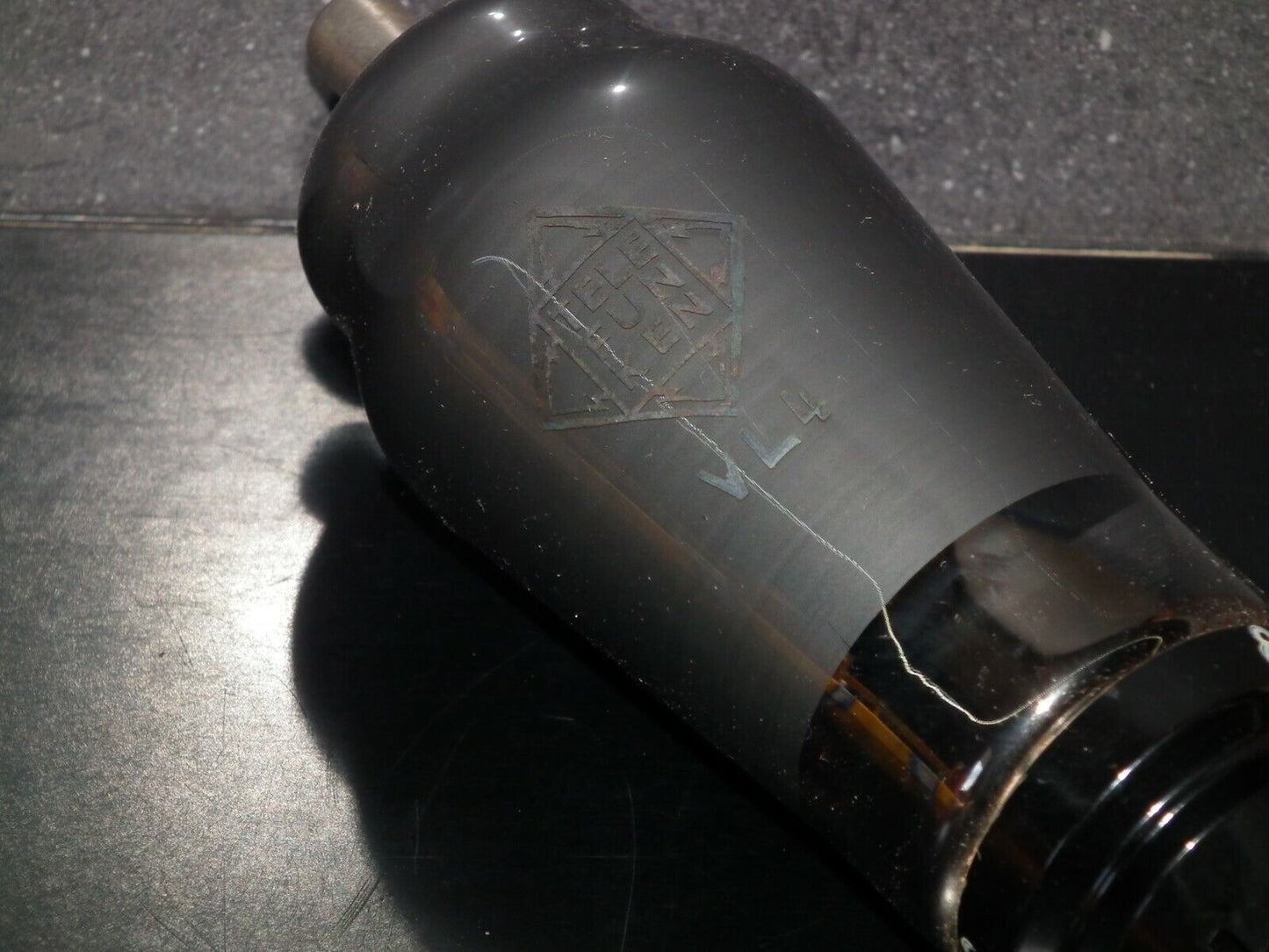 VL4 Telefunken NOS NIB tested 100%