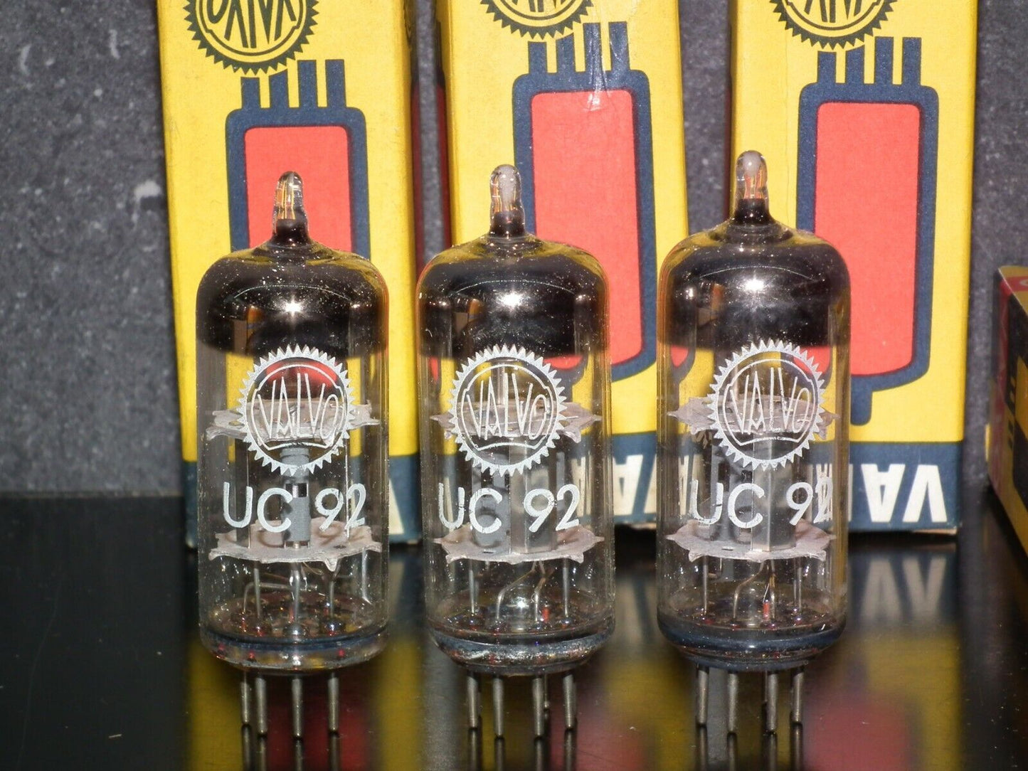 UC92 Telefunken rebranded Valvo NOS NIB Diamond Bottom Microphone preamp 9AB4