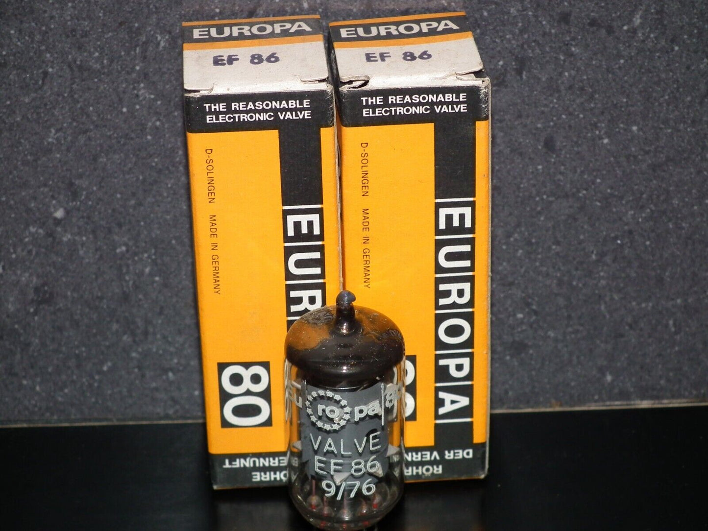 One (1 pcs) EF86 EUROPA 80 6267 NOS Made back in 1976 in West Germany