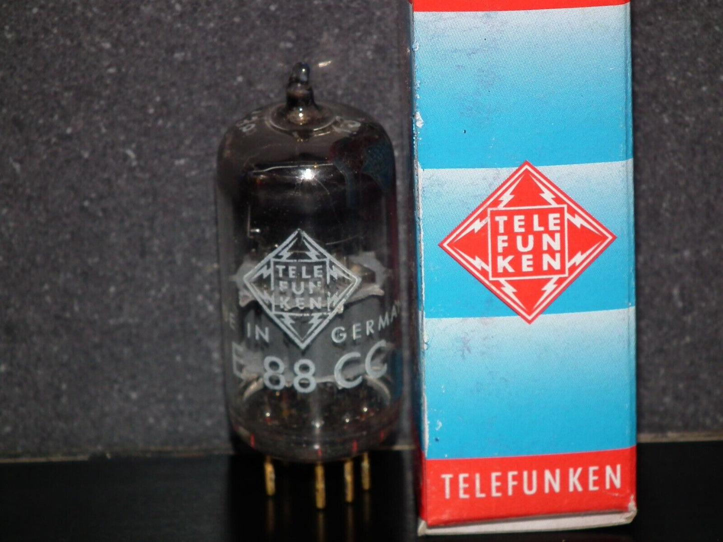 E88CC Telefunken 6922 Tested NOS 135% Diamond Bottom Ulm West Germany
